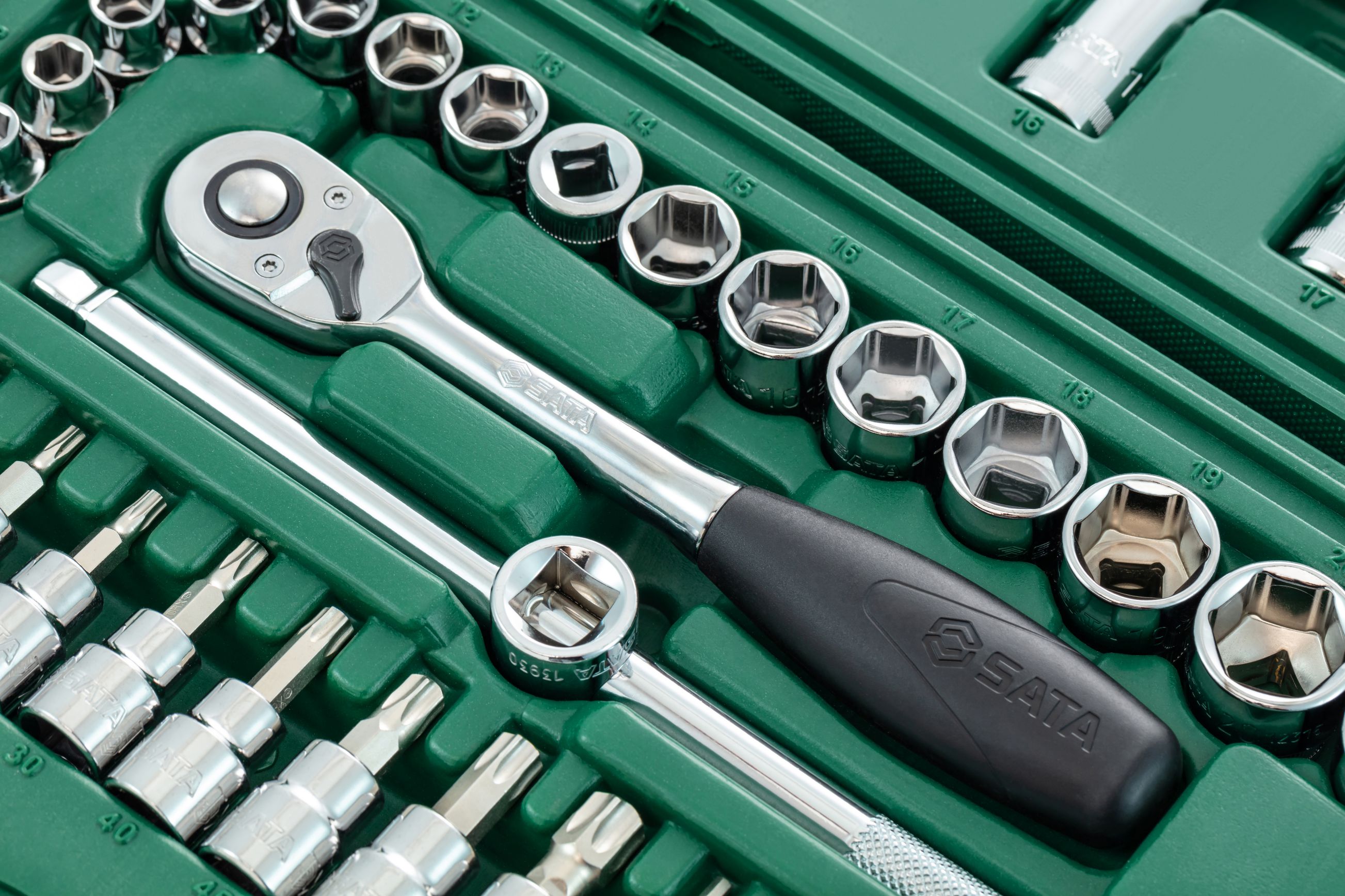 ชุดลูกบล็อก 58 ชิ้น 3/8" No.09004 SATA