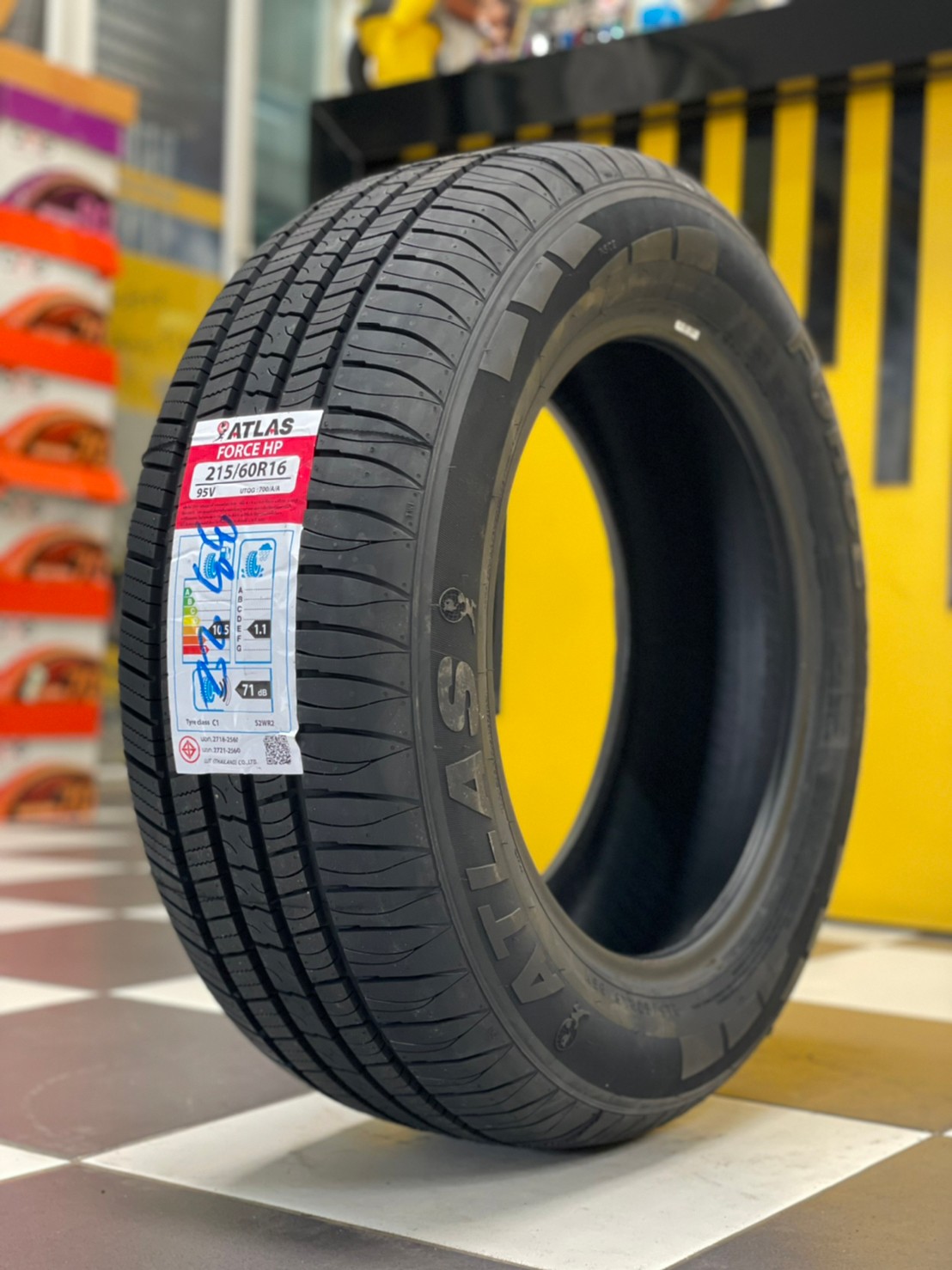 ATLAS FORCE UHP 215/60R16 ยางใหม่ปี 2022