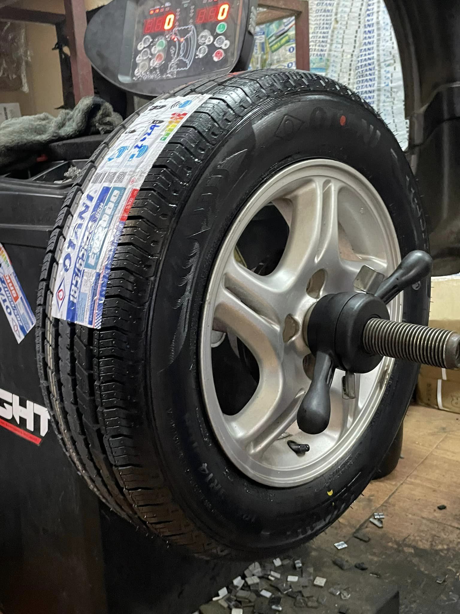 🚘 #TOYOTA_COROLLA #OTANI #EK2000 185/65R14