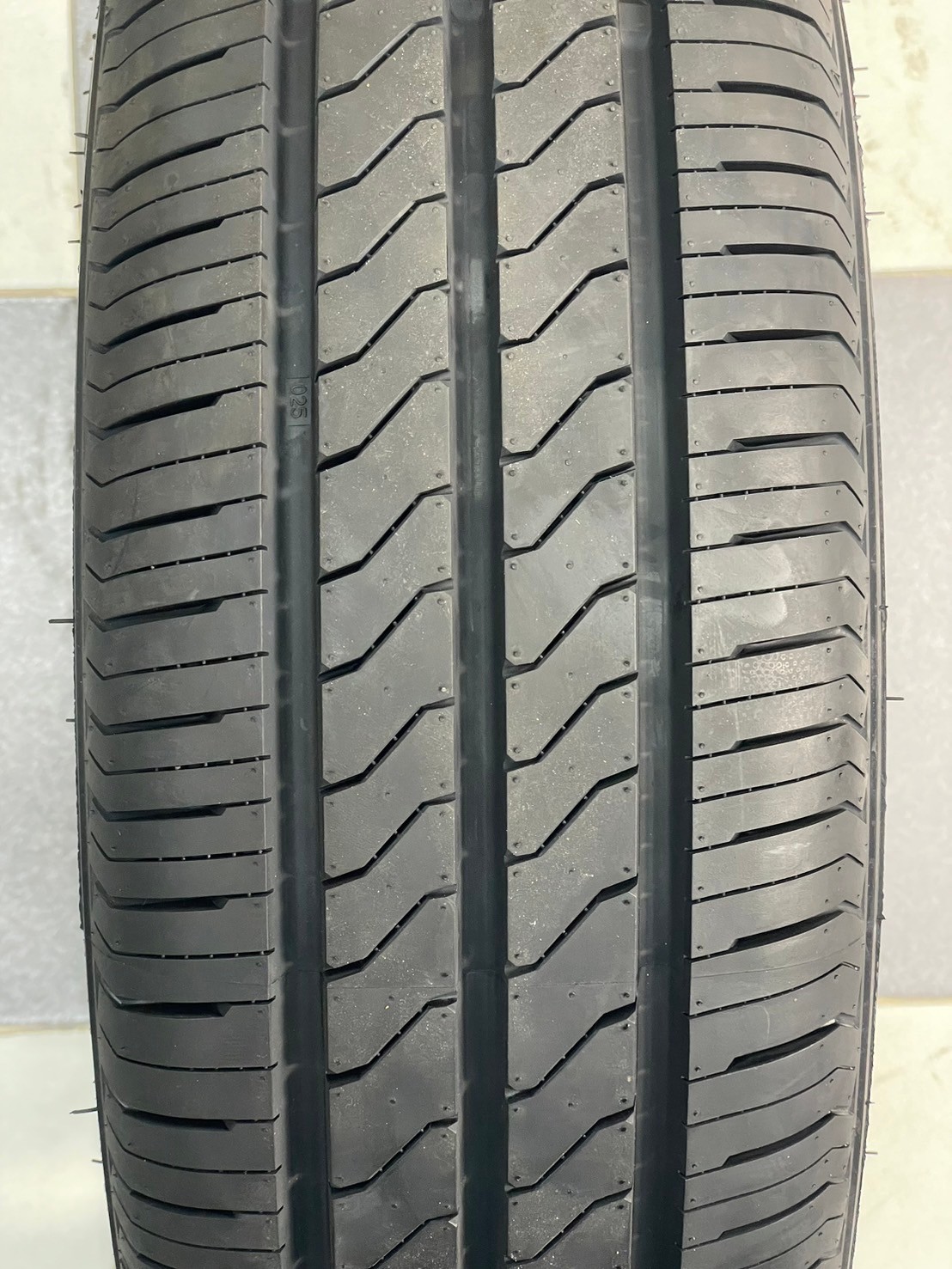 ยางกระบะบรรทุก 𝗔𝗿𝗶𝘀𝘂𝗻 🔴 ZX15 🔴 195R14C ยางใหม่ปี2024