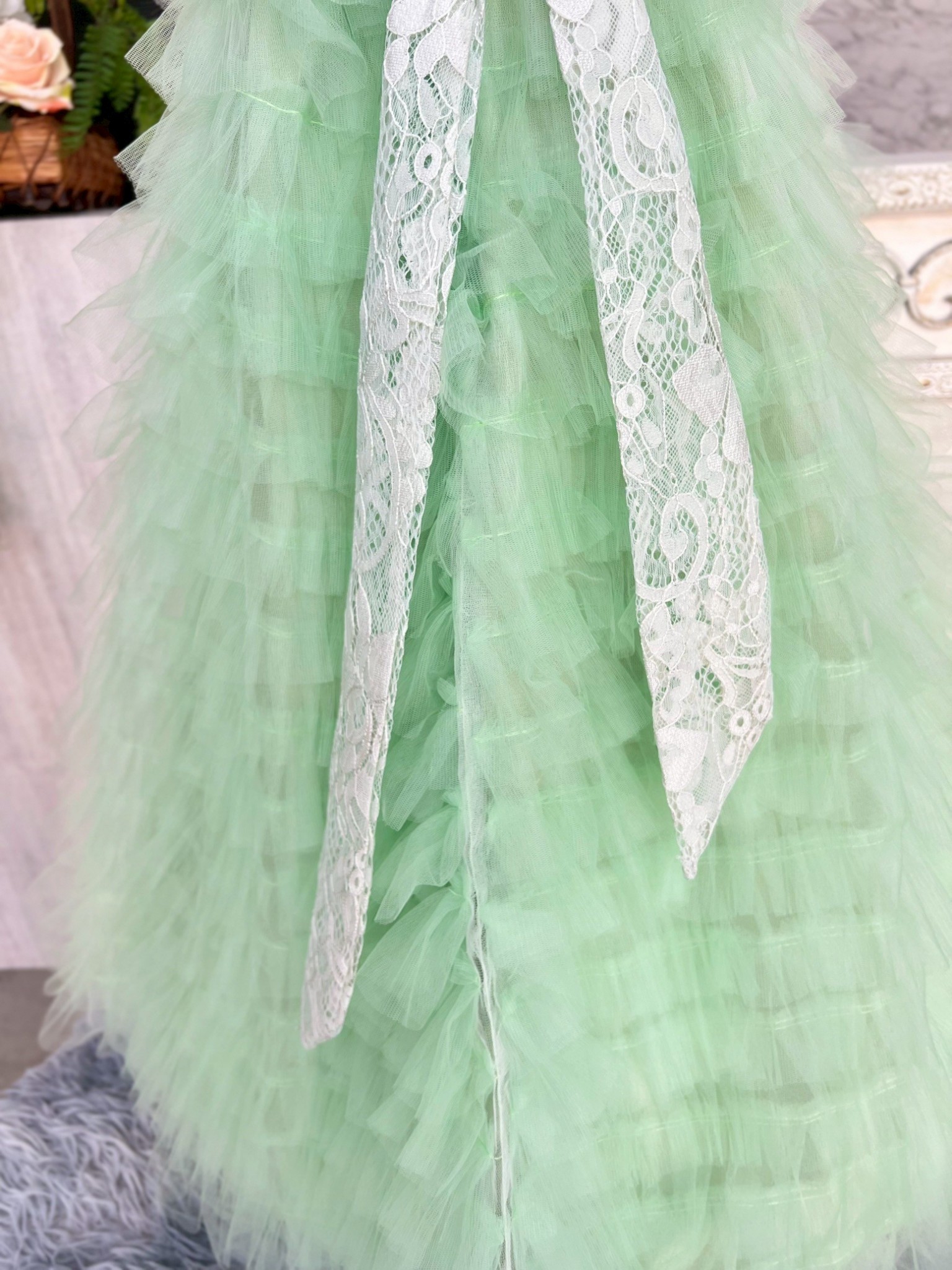 ชุดราตรีเด็ก(หน้าร้านอยู่รัชดา ลองได้ถ่ายรูปเองจากชุดจริง)W19223 สีเขียว กระโปรงยาว แขนสั้น เอวประดับเพชร