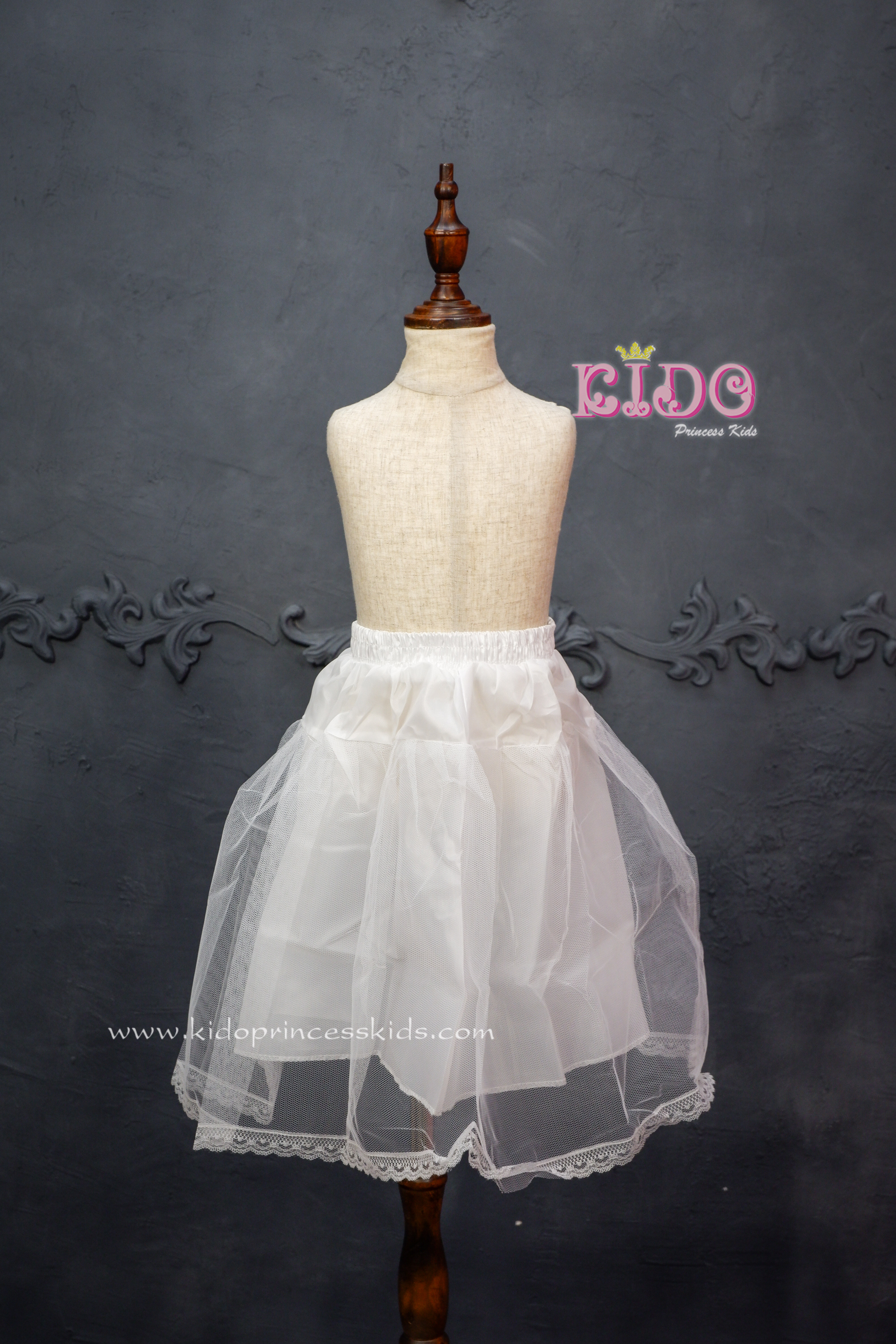 สุ่มเด็ก *มีหน้าร้าน ตรงปก พร้อมส่ง* SK03 กระโปรงสุ่ม สีขาว สุ่มเด็กออกงาน สุ่มผ้าชายลูกไม้น่ารัก