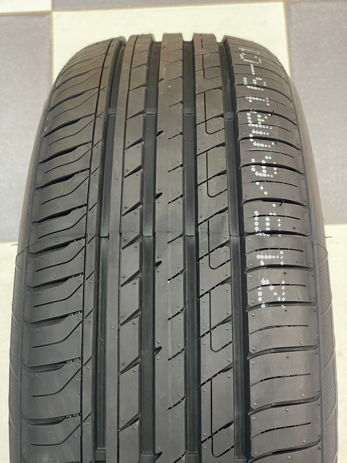 KINTO SC900 215/60R16 ยางใหม่ปี2024