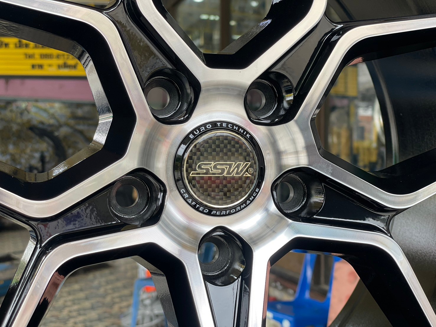 #ล้อแม็กซ์ขอบ18 #SSW366 หล่อ เท่ สไตล์VIP 18x9 ET40 5x114.3 สีดำขอบขาวเงา