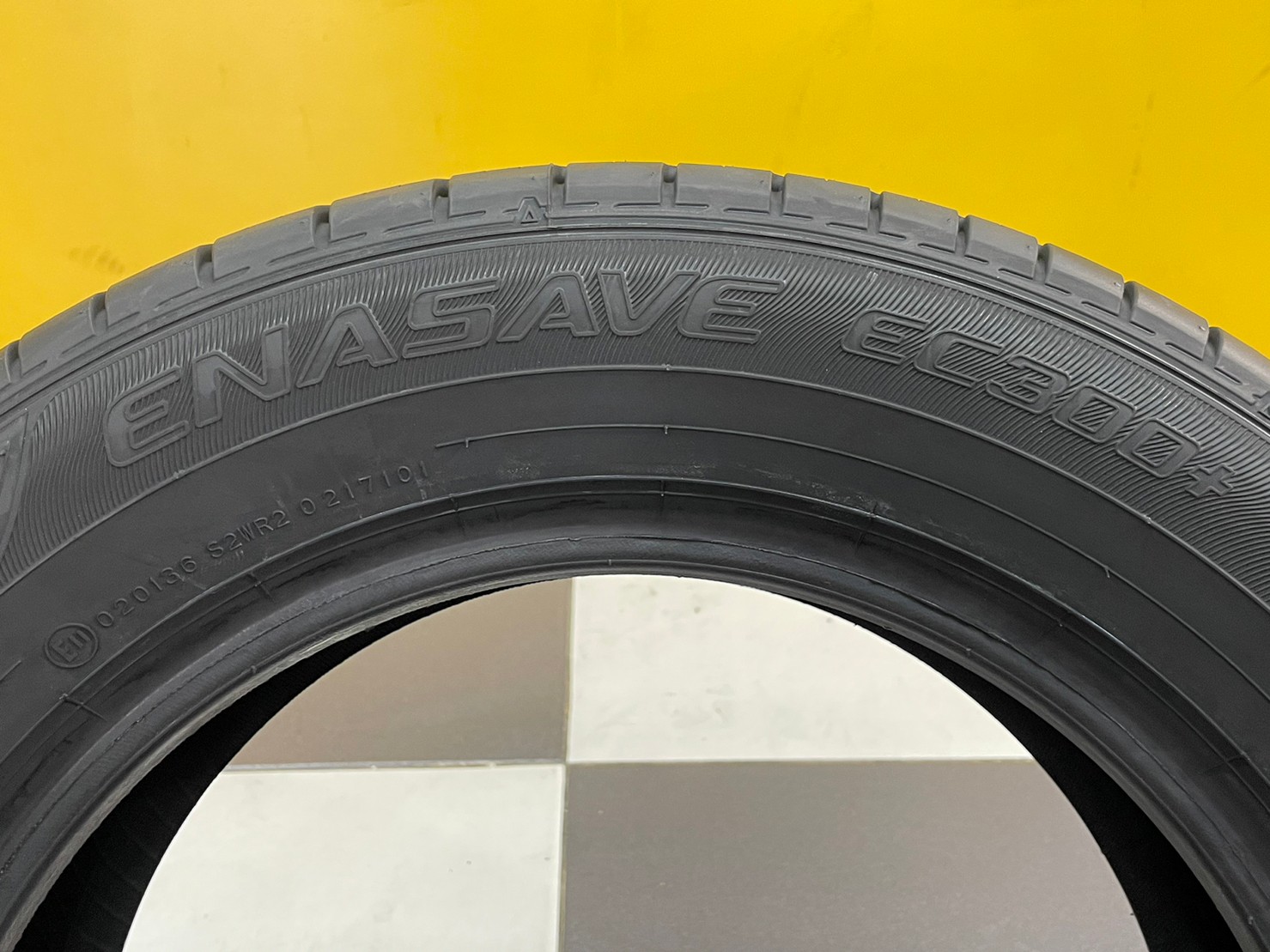 DUNLOP ENASAVE EC300+ 195/60R15 ยางใหม่ปี2023 (4เส้น)