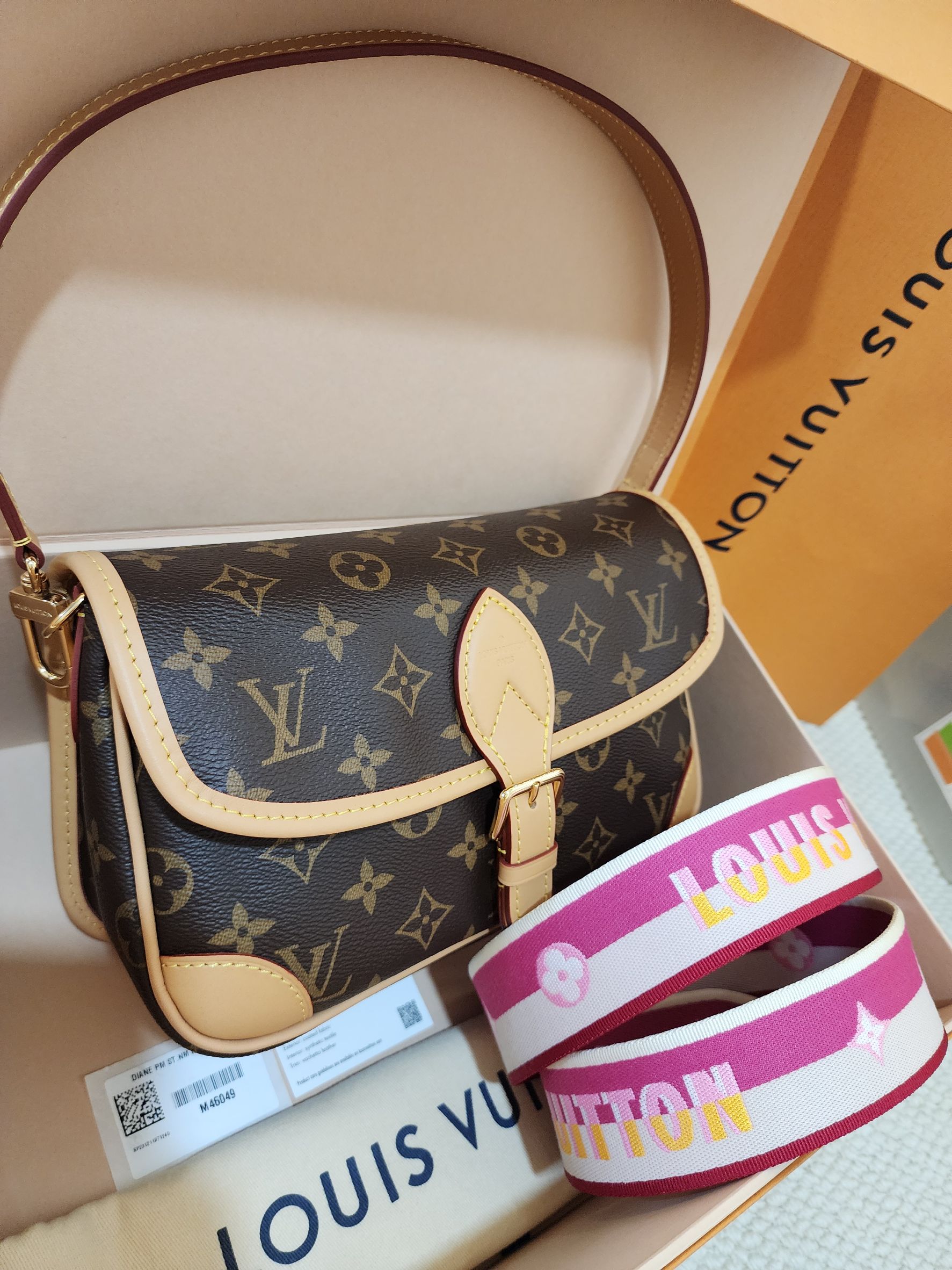 Lv diane mono microchip ปี25