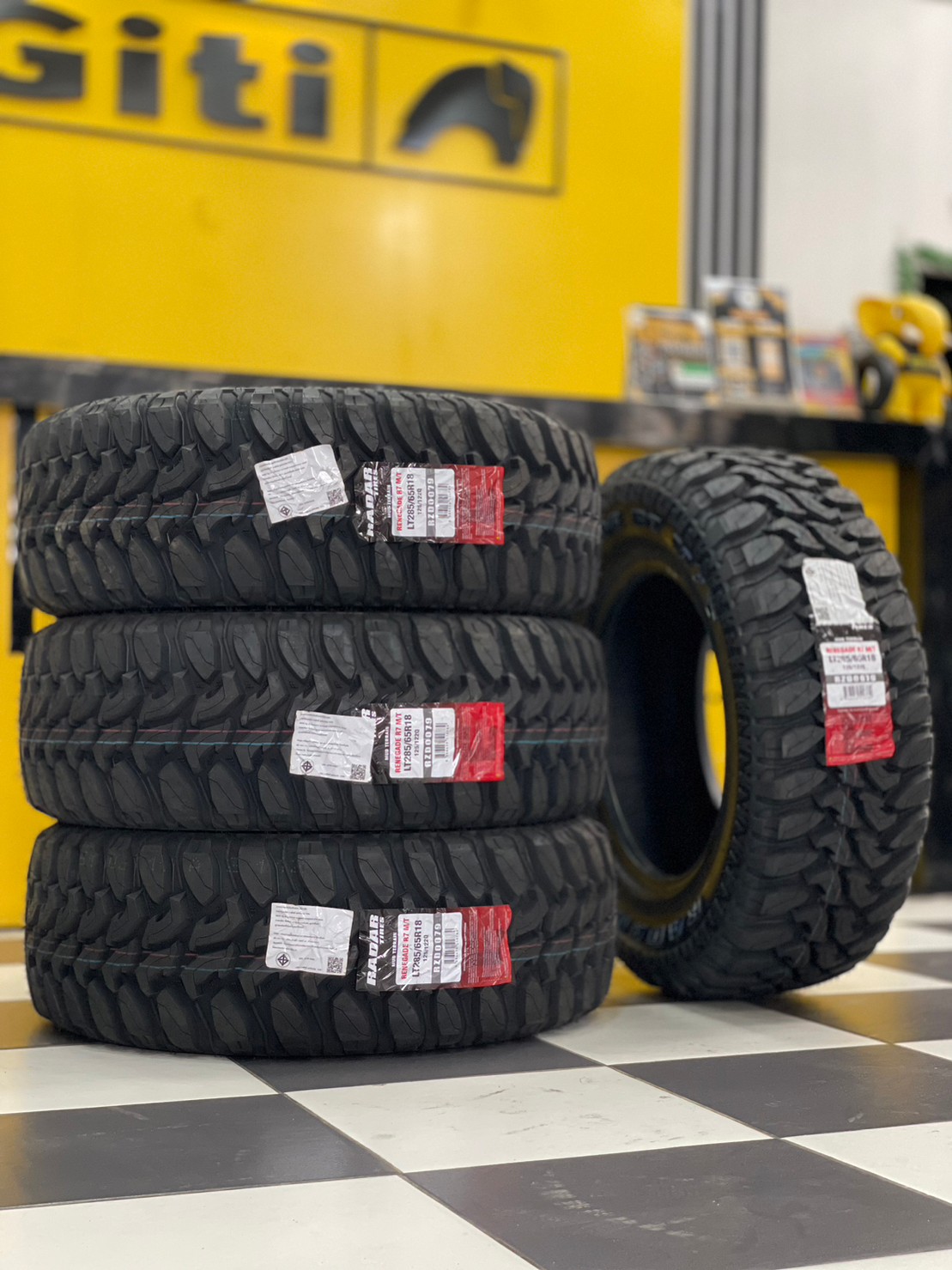 285/65R18ยาง RADAR Renegade M/T ยางใหม่ปี2023 🔥🔥🔥