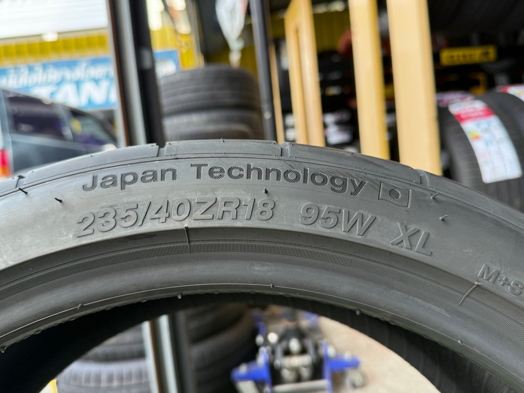 💥💥#ยางใหม่ปี2025💥💥 💥💥#KINTO FORZA001 235/40R18 ยางใหม่ปี2025