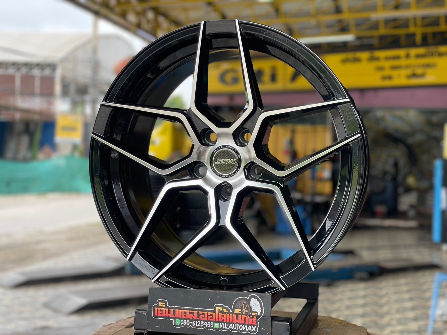 #ล้อแม็กซ์ขอบ18 #SSW366 หล่อ เท่ สไตล์VIP 18x9 ET40 5x114.3 สีดำขอบขาวเงา