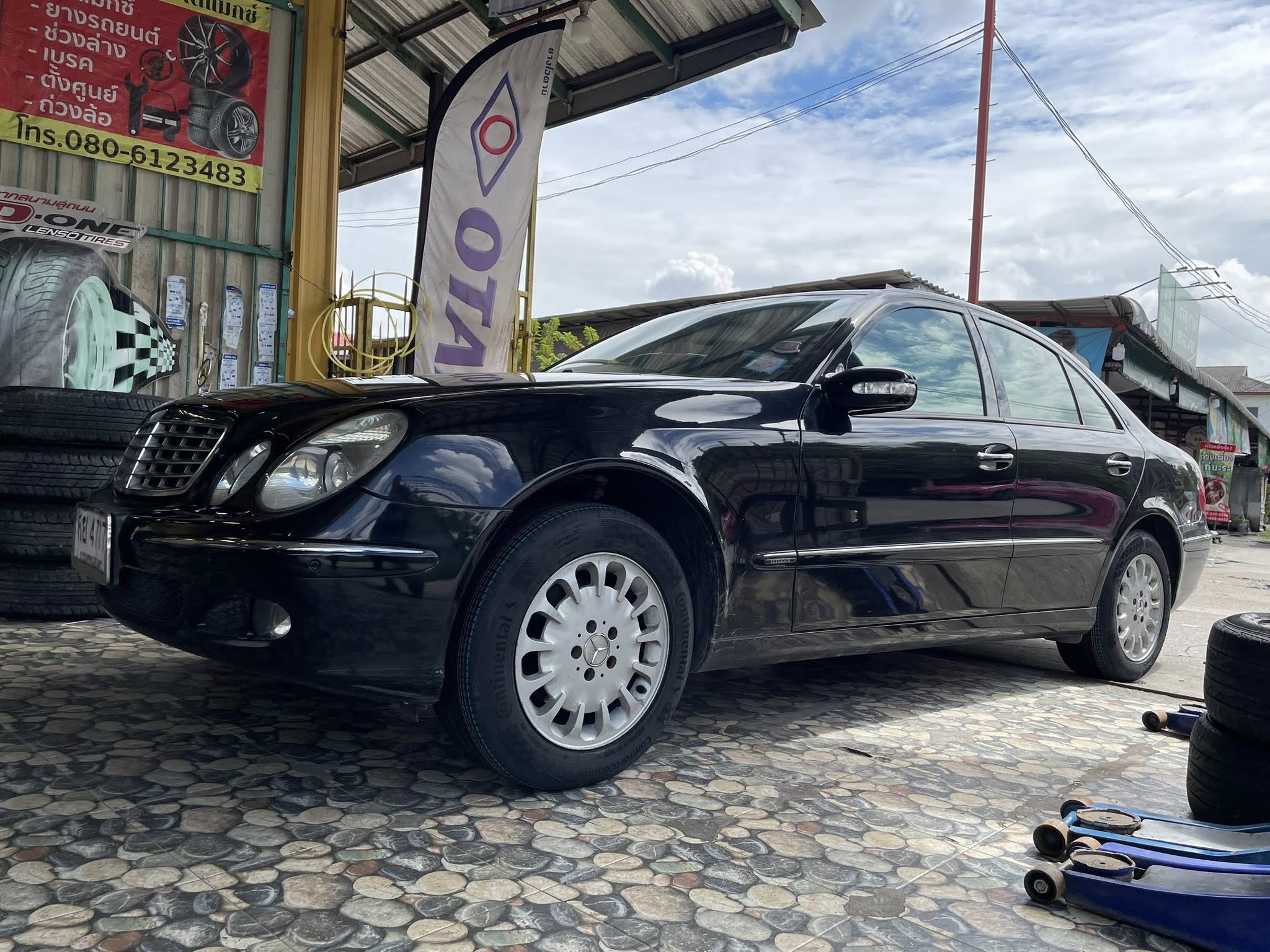 BENZ_E200🚘เปลี่ยนยาง 🛞🐘#Continental_CC7_215/60R16