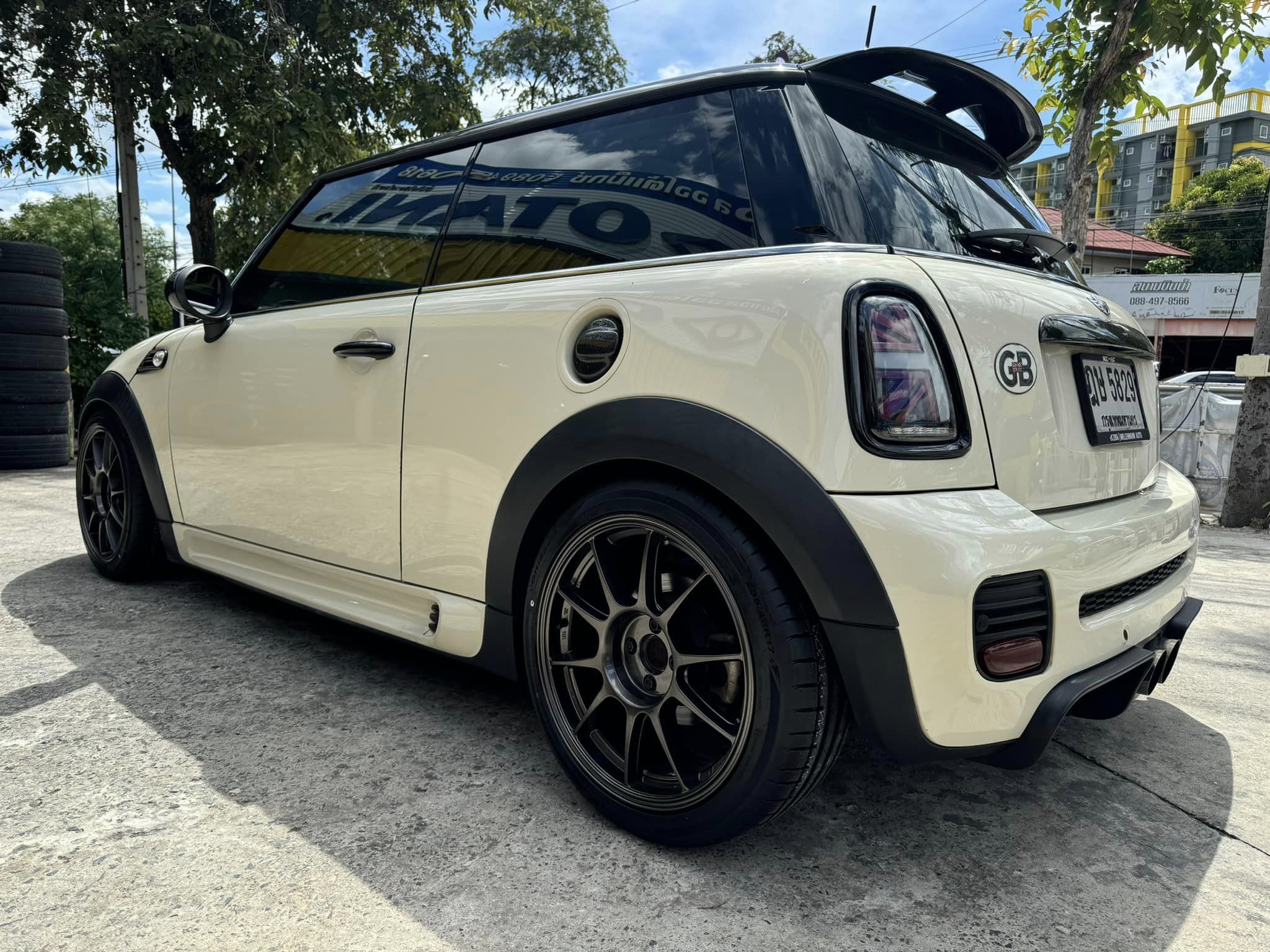 Mini_Cooper ติดตั้งเปลี่ยนยาง มั่นใจคุณภาพ🛞 #Giti_SportS2 205/45R17 🛞