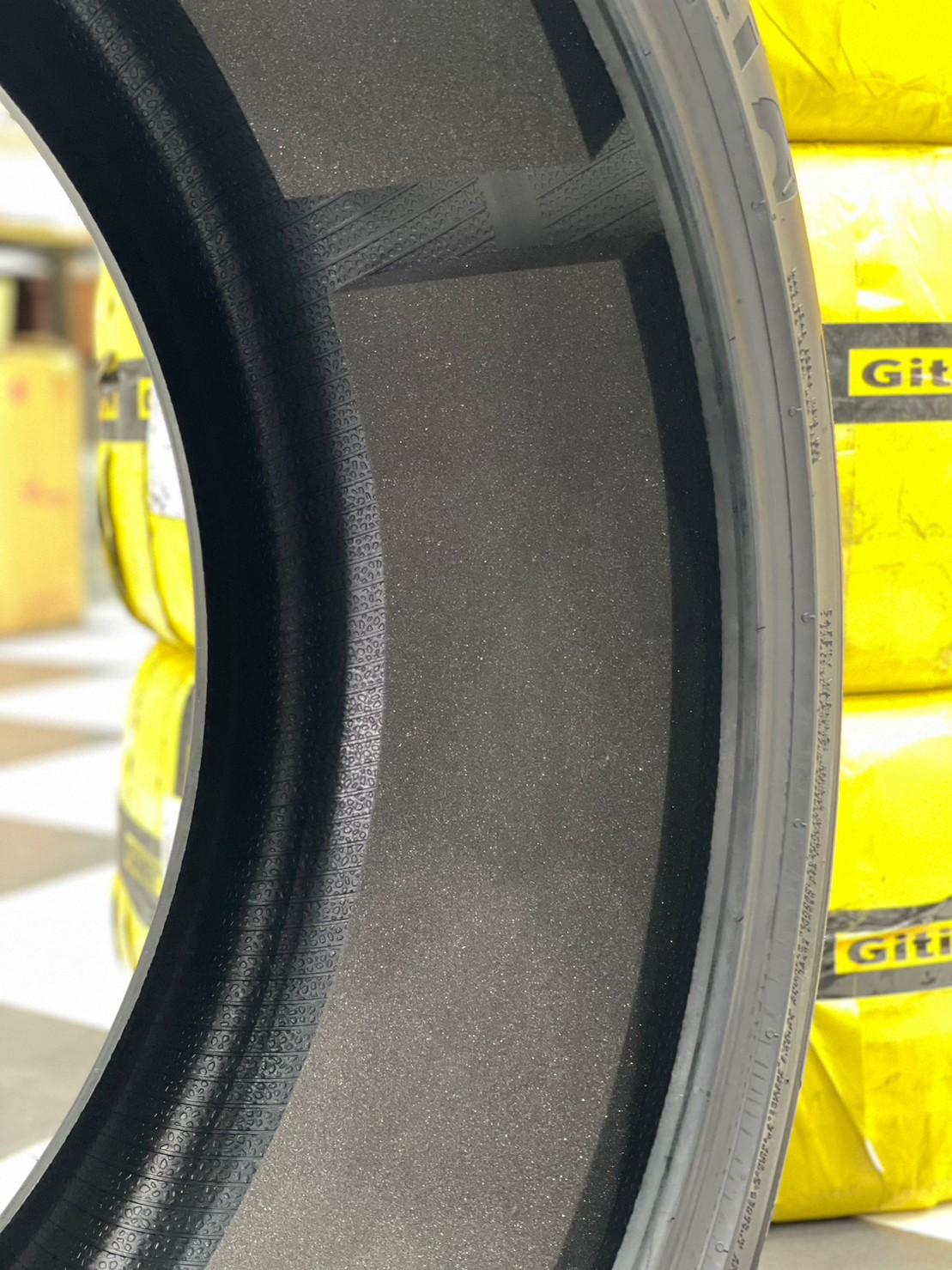 Giti Control P10 255/40R20 ยางใหม่ปี2023 #ยางเทคโนโลยีฟองน้ำ