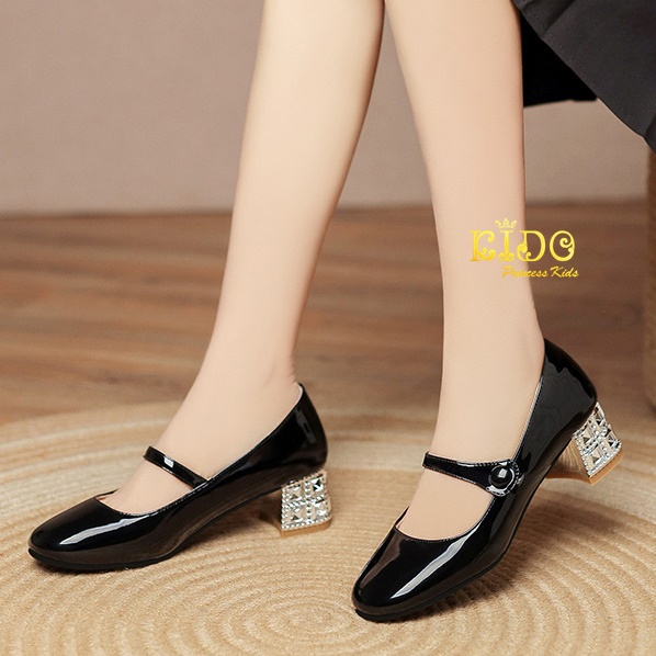 รองเท้าเด็กออกงาน(หน้าร้านอยู่รัชดา ลองได้)H161สีดำ ส้นเงิน