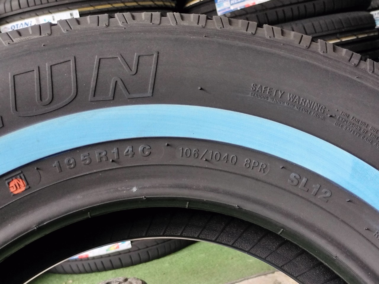 ยาง SAILUN SL12 195R14C ยางใหม่ปี 2022