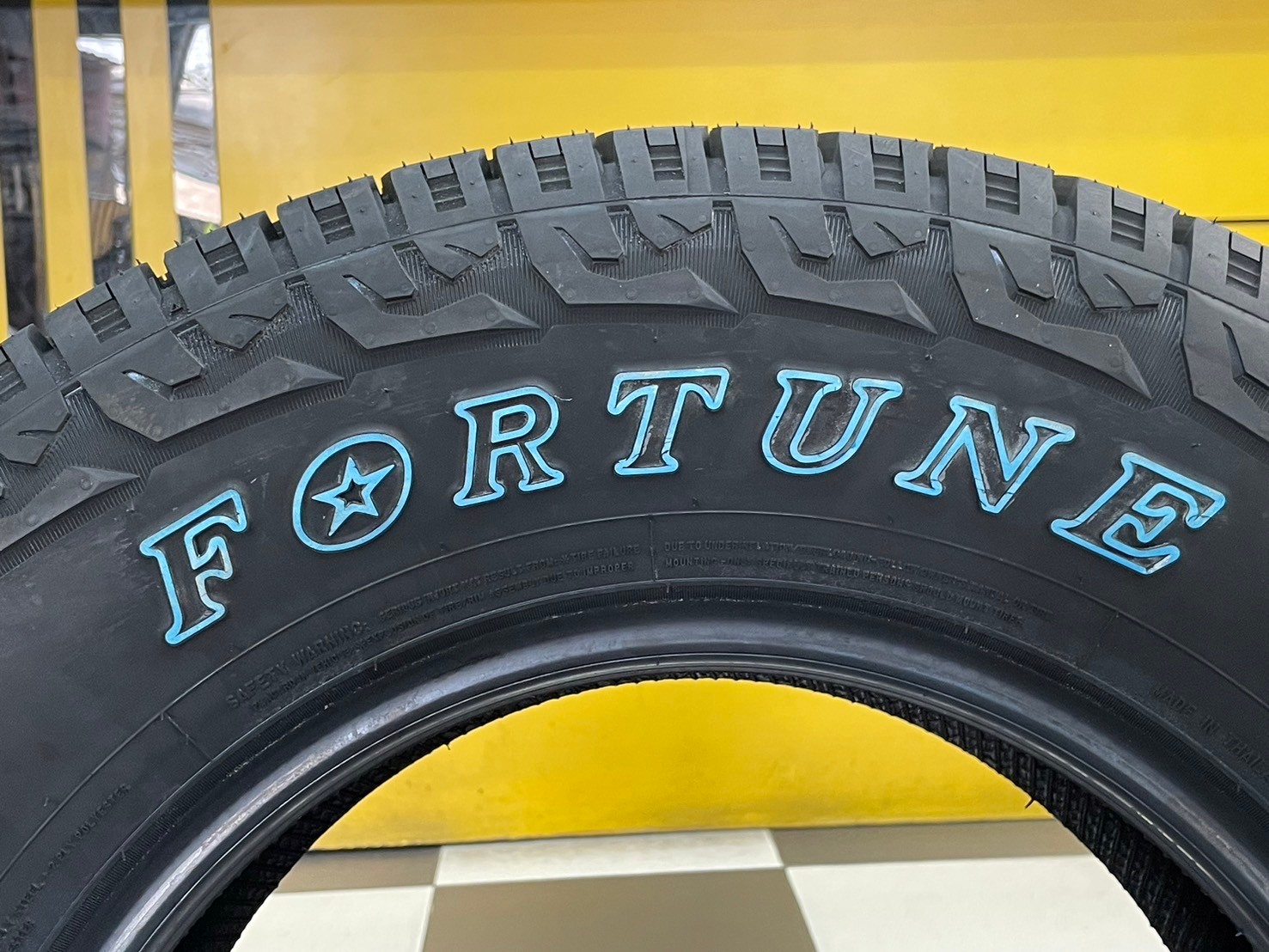 #ยางfortune (ฟอร์จูน) FSR308 245/70R16 ยางใหม่ปี2024 ยางAT ตัวหนังสือสีขาว ยางผลิตไทยคุณภาพดี