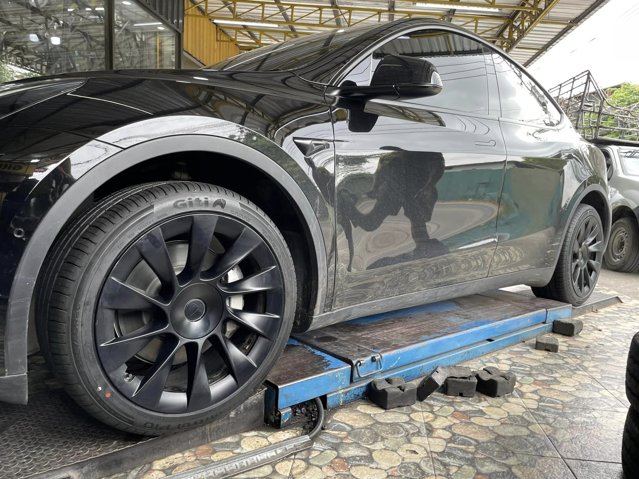 TESLA_MODEL Y เปลี่ยนยาง #รถไฟฟ้า100% #GITI_CONTROL P10 255/40R20 #ยางMagic Sound ยางฟองน้ำซับเสียง