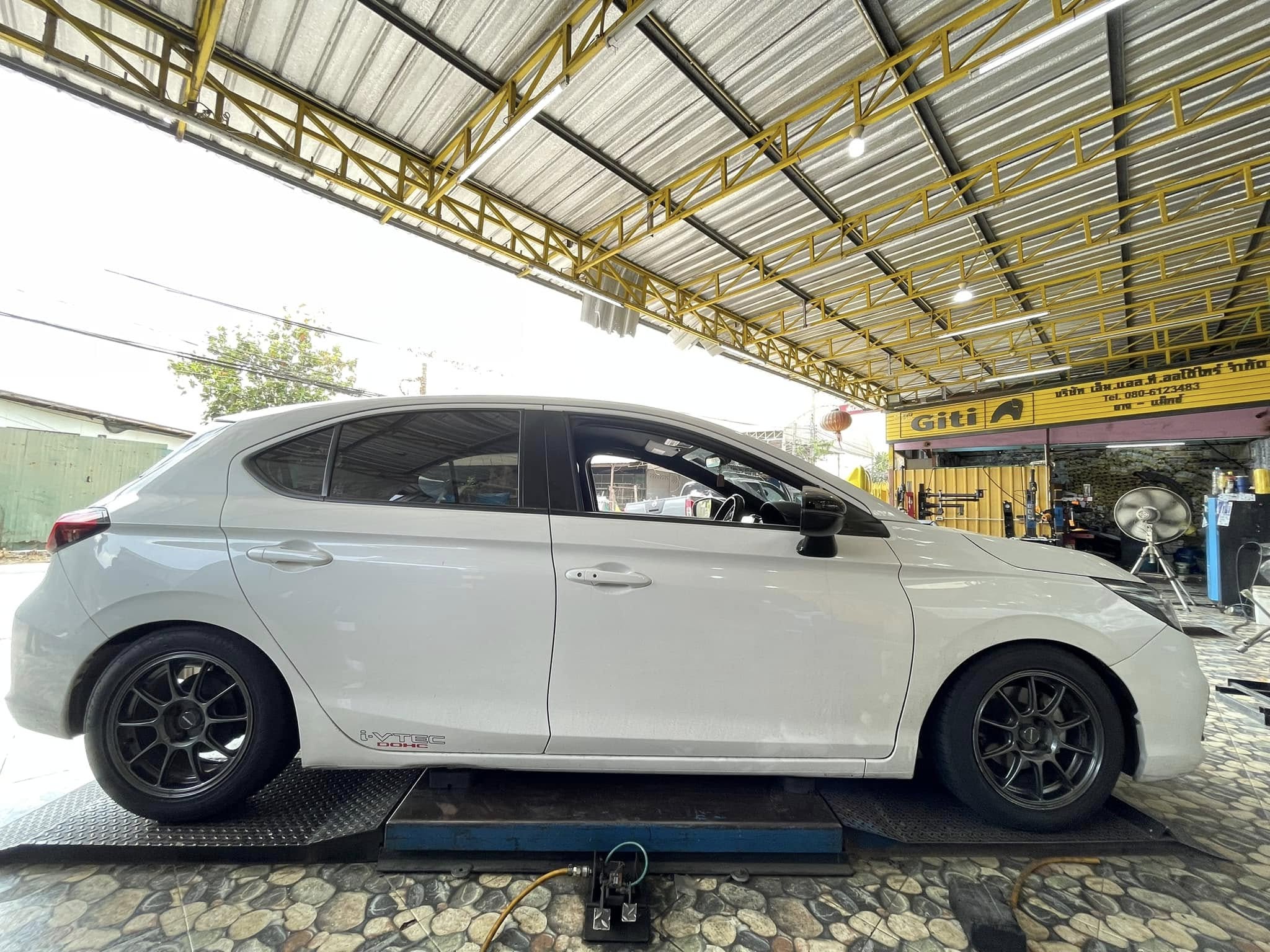 🛞❤️ #HONDA_CITY 🚘❤️💫 🛞🐘#KUMHO #PS31 195/55R15