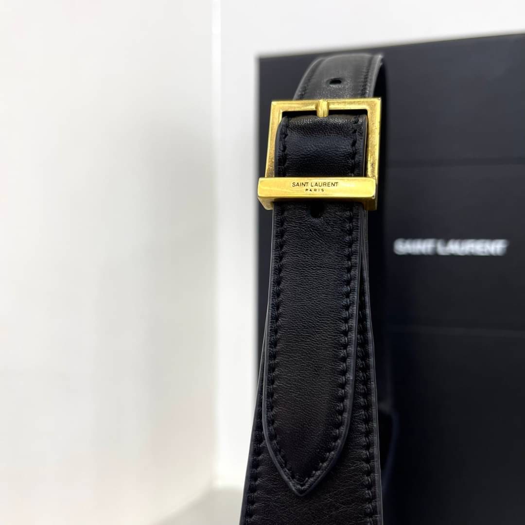 YSL Hobo bag 2021 มือสอง