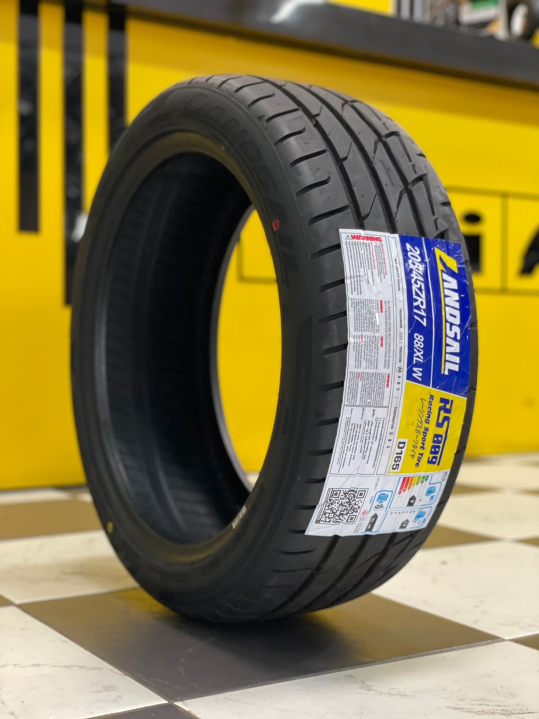 205/45R17 ยางลายซิ่ง Landsail RS009 ยางใหม่ปี2022