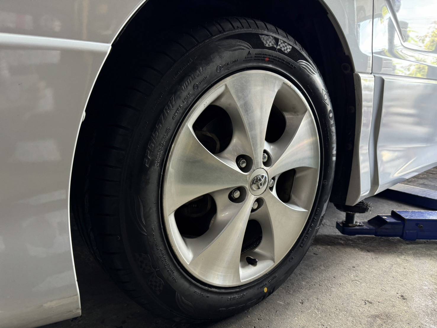 🚘 #TOYOTA_ALPHARD #มั่นใจใช้ยางโอตานิ เปลี่ยนยาง #OTANI_KC2000_225/55R17