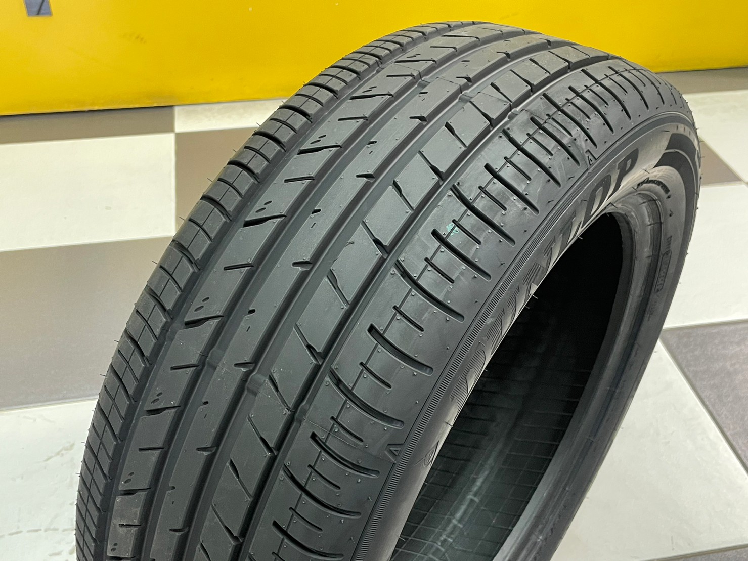 ยางใหม่ DUNLOP SP SPORT FM800 225/55R18 ยางใหม่ปี2023