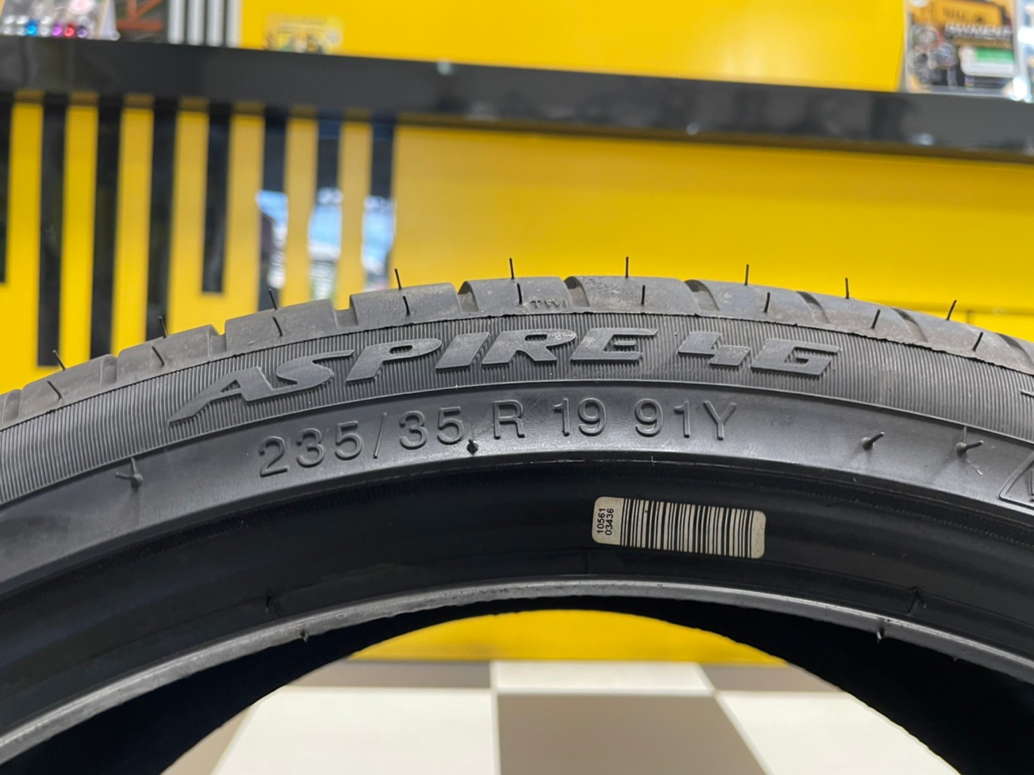 ยางใหม่ Apollo Aspire4G 235/35R19 ยางใหม่ปลายปี21