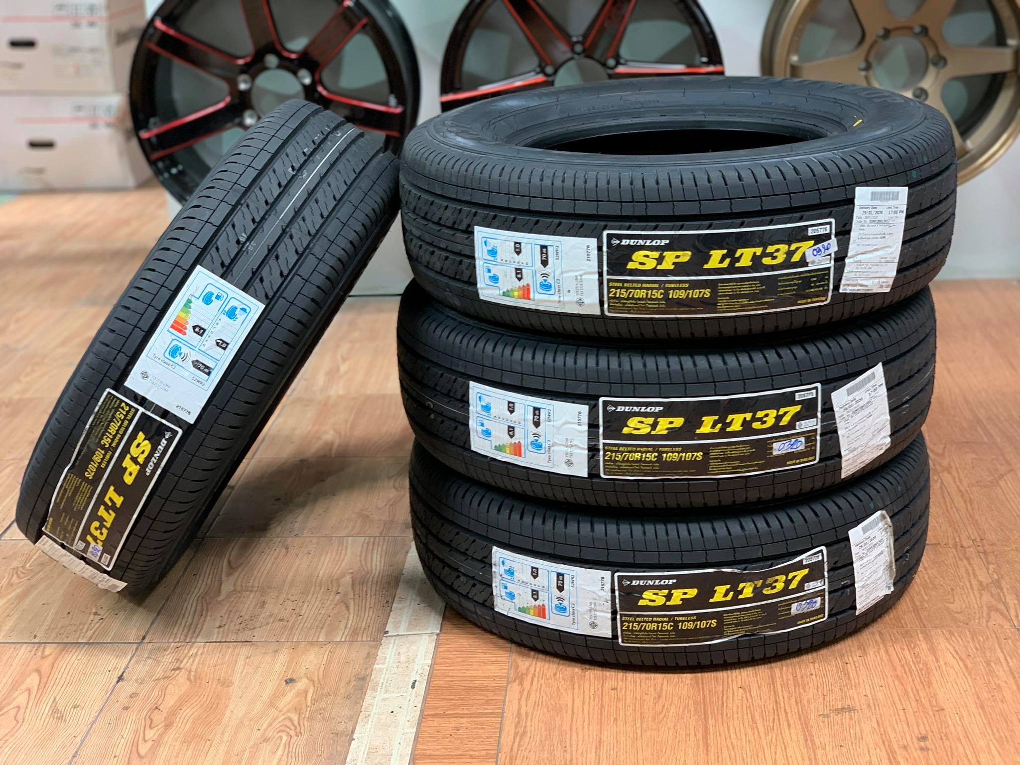 ยางใหม่Dunlop SP LT37 215/70R15 ยางใหม่ปี2020