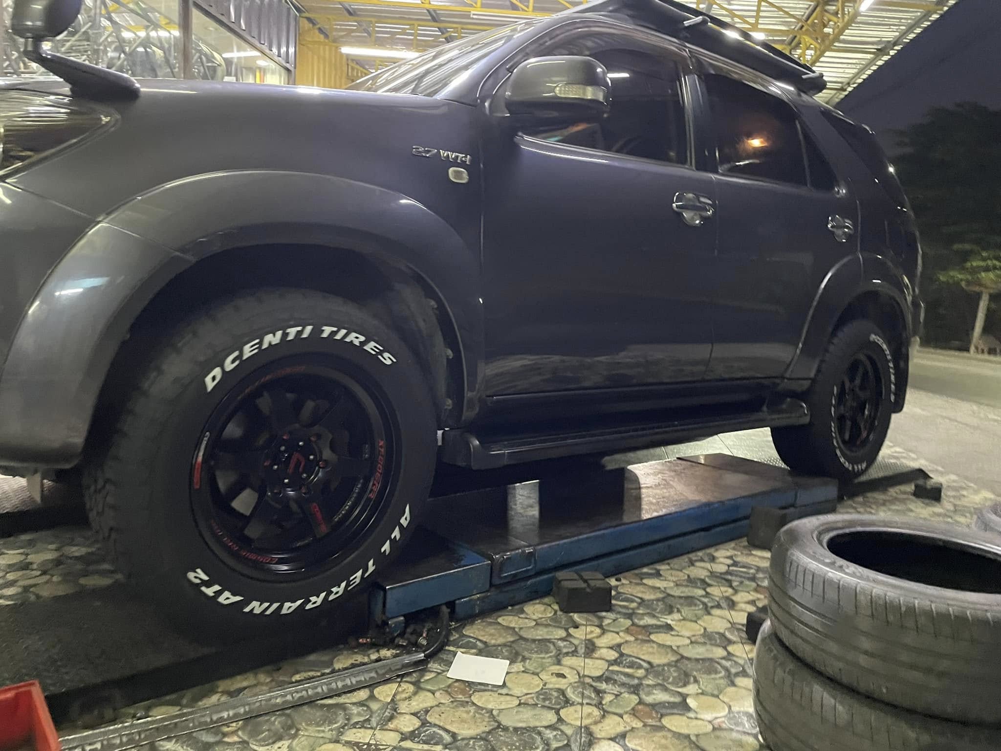 🚘 #TOYOTA_FORTUNER🛞 #D-CENTI #AT2 265/60R18👍🔥 ยางAllTerrian หล่อดุดัน #CosmisRecingWheels_XT006RR_18X8.5 ET30 6X139.7 BLK-(R)Z /M5