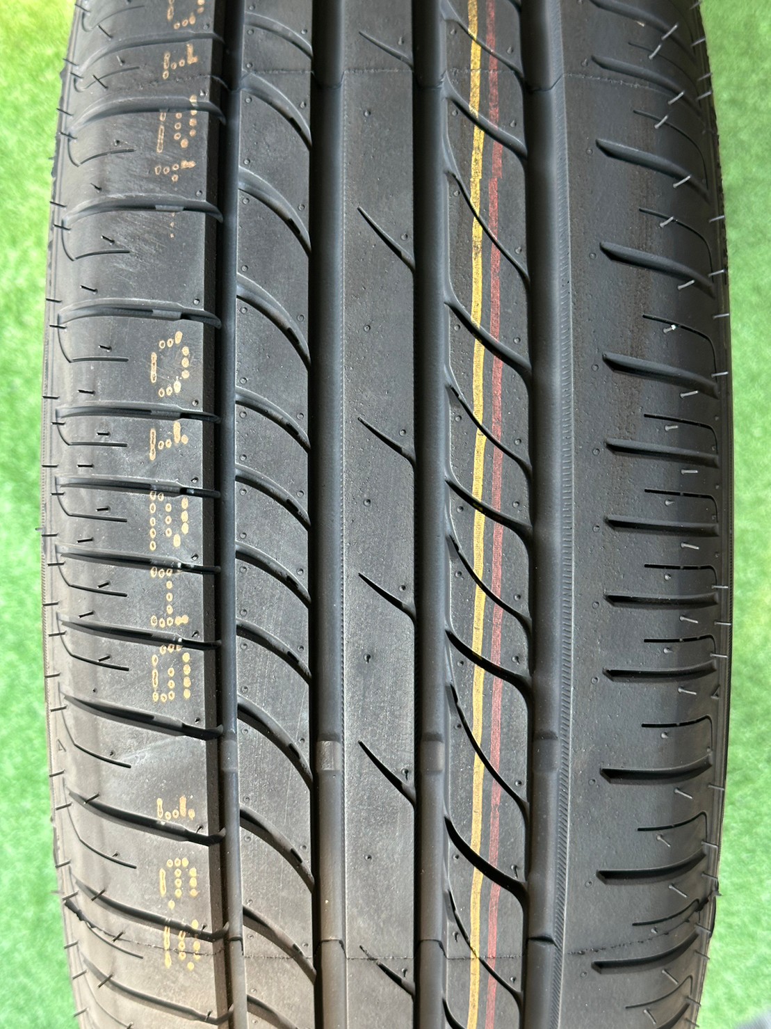 OTANI EK1000 185/55R15 ยางใหม่ปี2023 ราคาพิเศษพร้อมติดตั้งฟรี สามารถสอบถามเพิ่มเติมได้ค่ะ