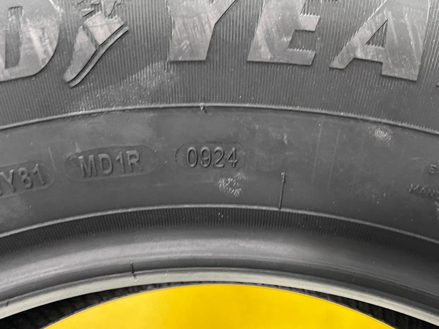 ยางใหม่ Goodyear EfficientGrip Performance 235/65R17 ยางใหม่ปี2024