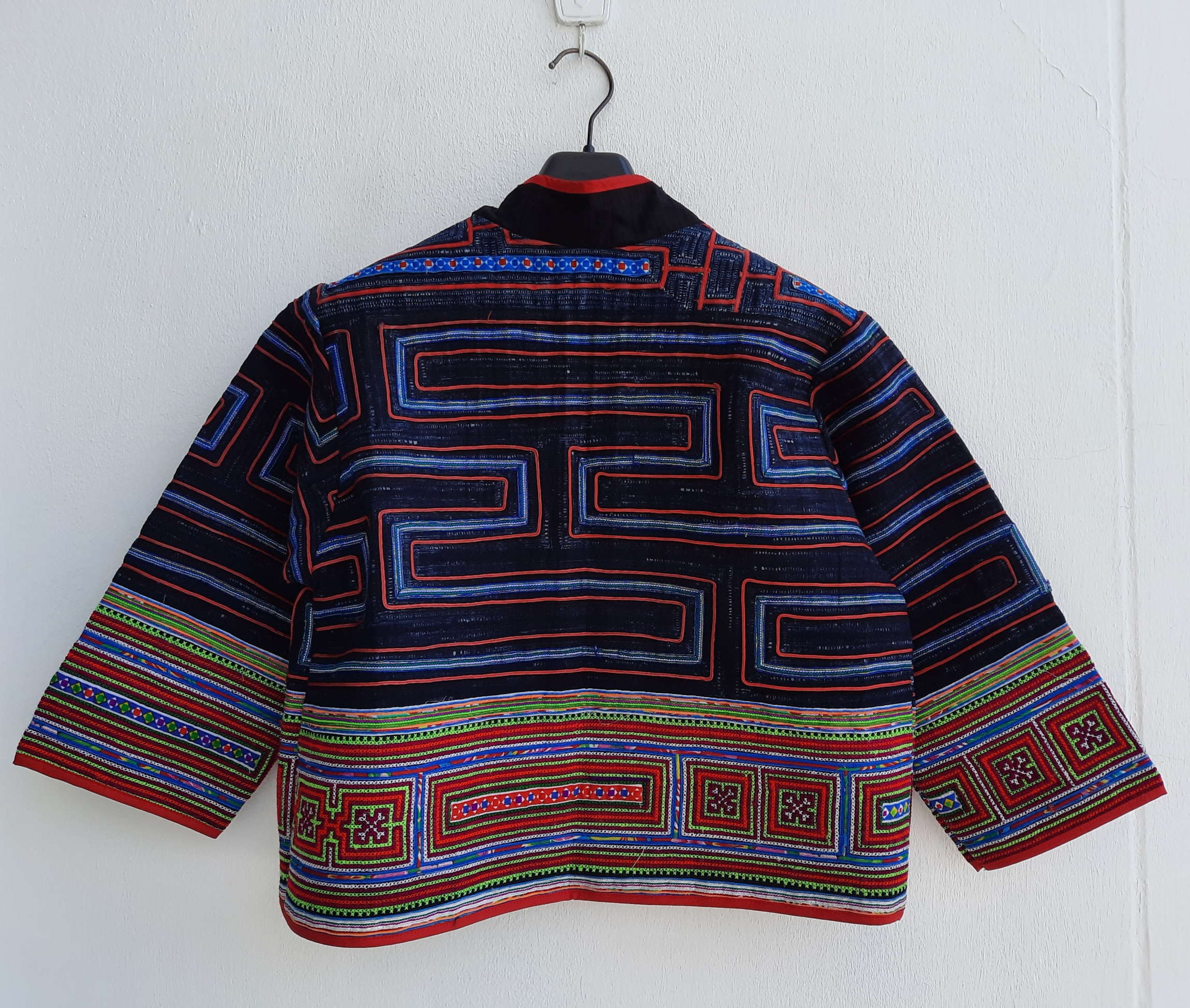 เสื้อคลุมผ้าเชิงส้ม ปักมือ สีสด