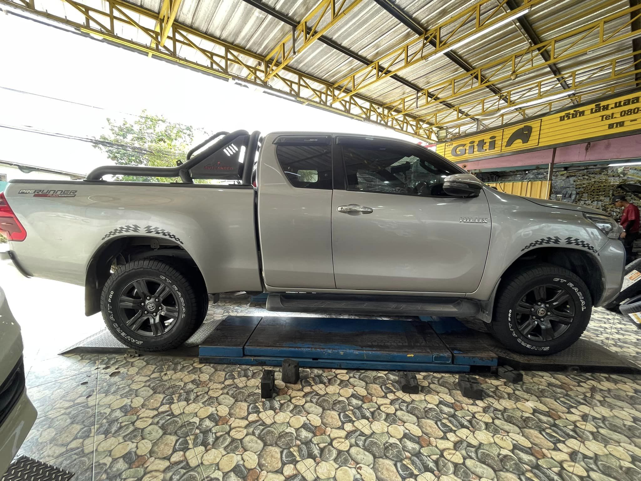 🚘 #TOYOTA_REVO🛞เปลี่ยนยาง 🛞 #GT RADIAL SAVERO AT 265/65R17