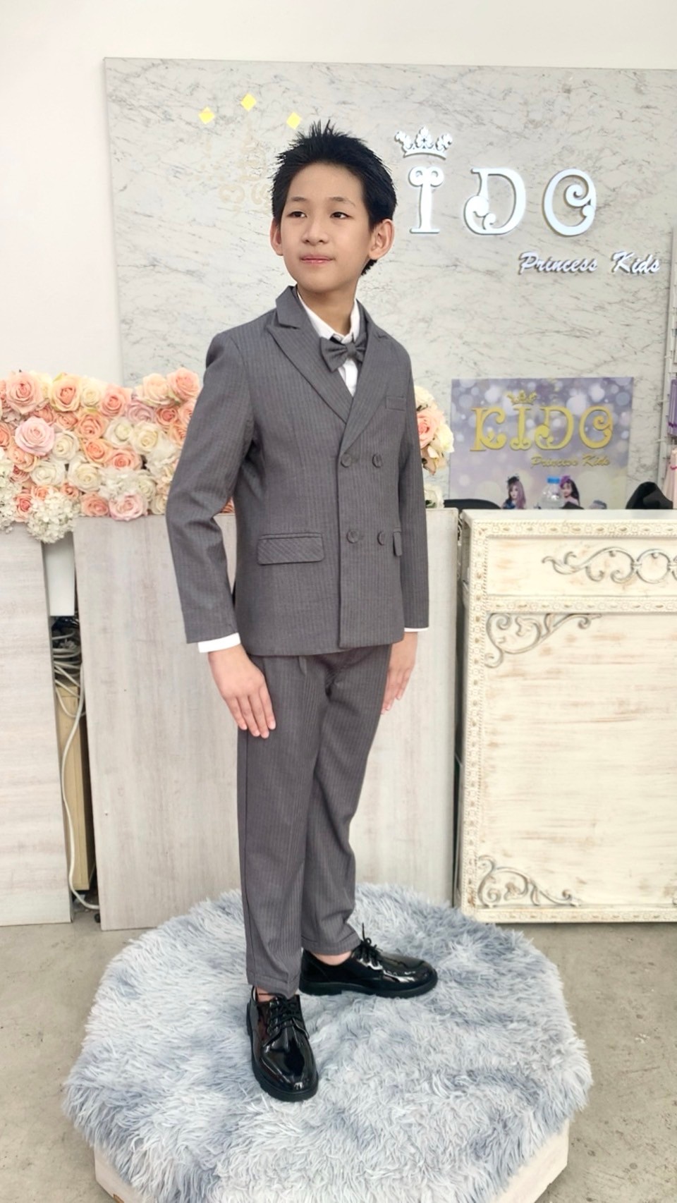 สูทเด็กผู้ชาย(หน้าร้านอยู่รัชดา ลองได้ถ่ายรูปจากชุดจริง)S142เซ็ตสูท5ชิ้นสีเทา เสื้อสูท กั๊ก เสื้อเชิ๊ต หูกระต่าย กางเกงขายาว