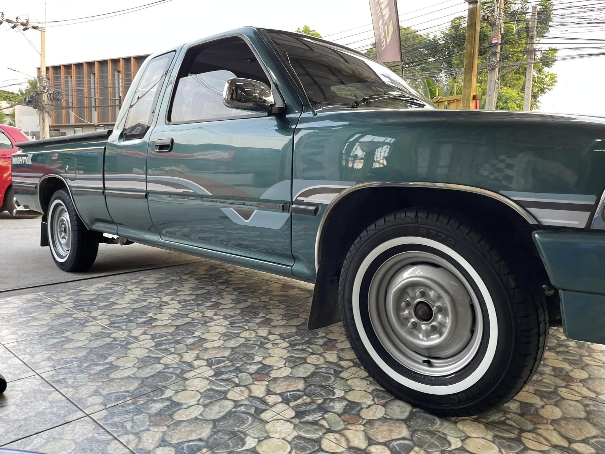 🚘 #TOYOTA_Mighty-x เปลี่ยนยาง 🛞 #ATLAS_R772_ยางขอบขาว 195R14