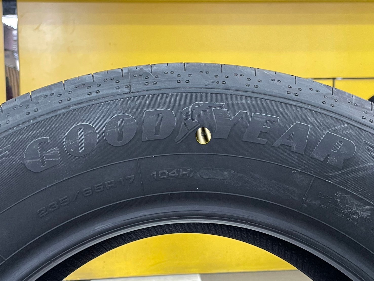 ยางใหม่ Goodyear EfficientGrip Performance 235/65R17 ยางใหม่ปี2024