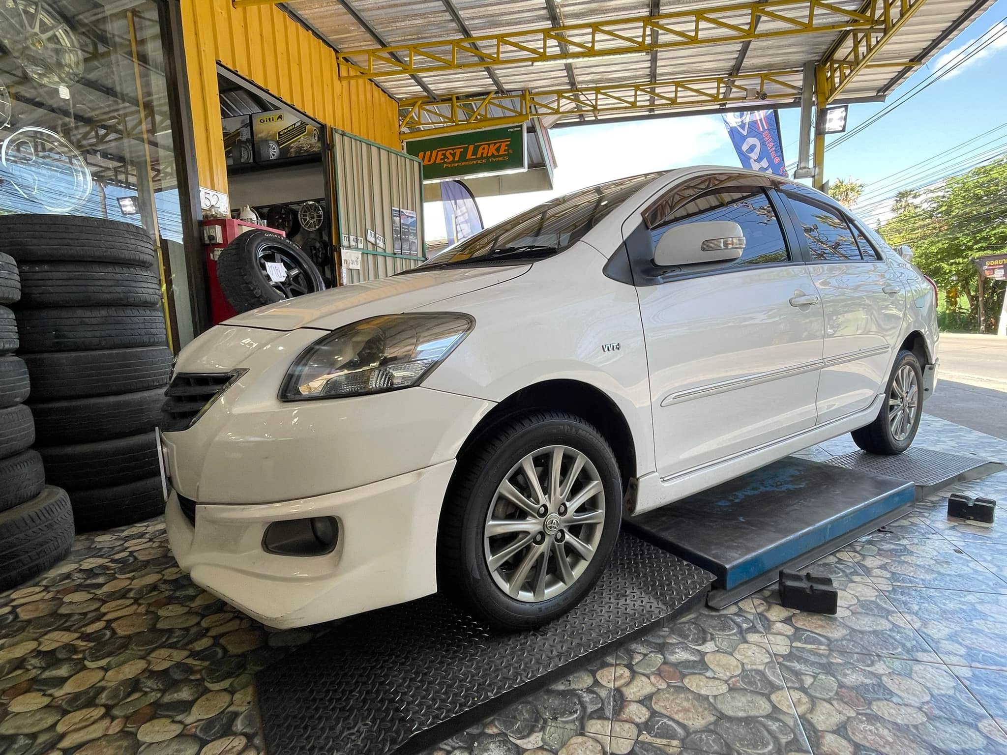 #Michelin_XM2+ 185/60R15