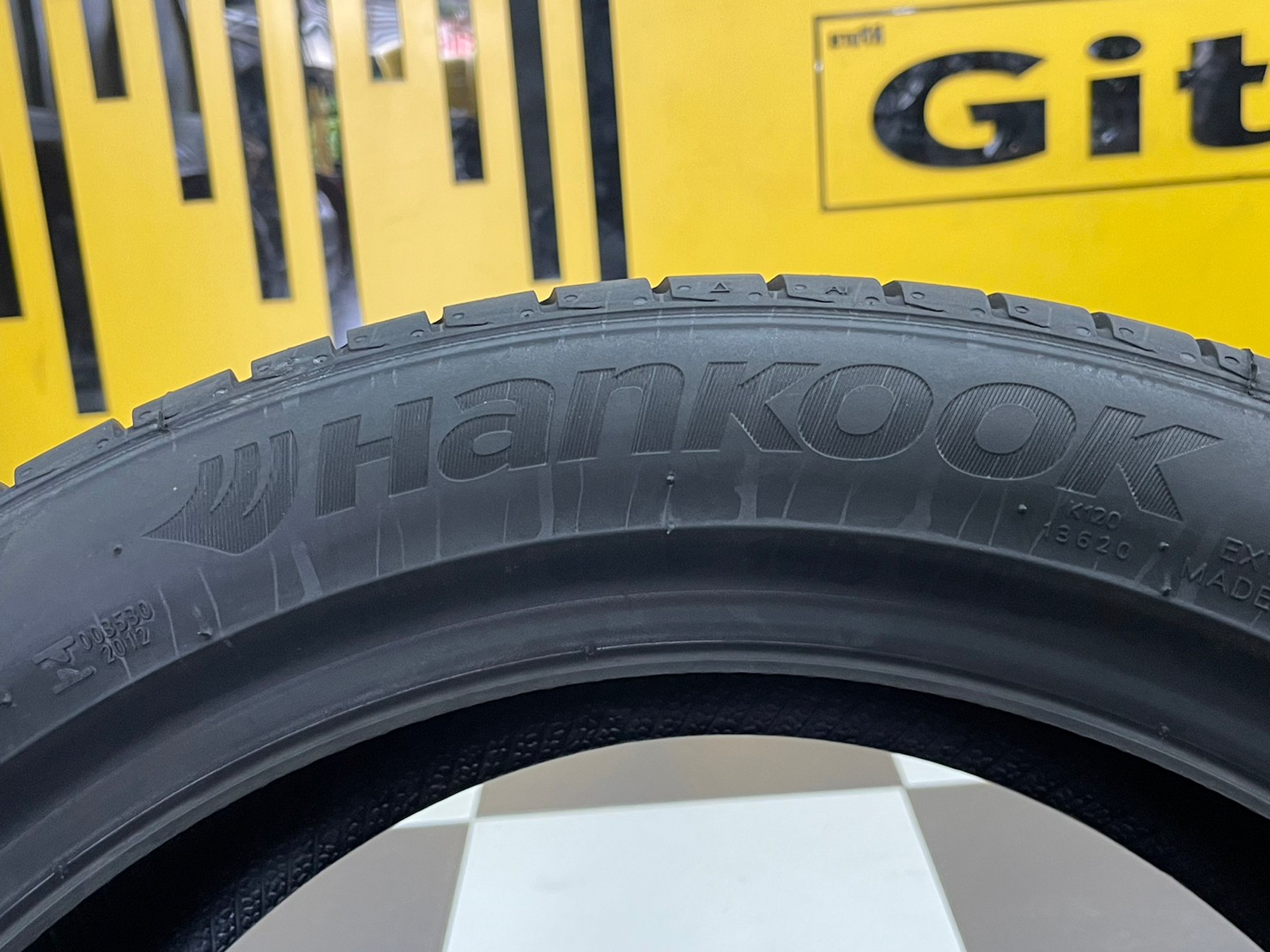 HANKOOK Ventus V12 evo2 215/45R17 ยางใหม่ปี2023