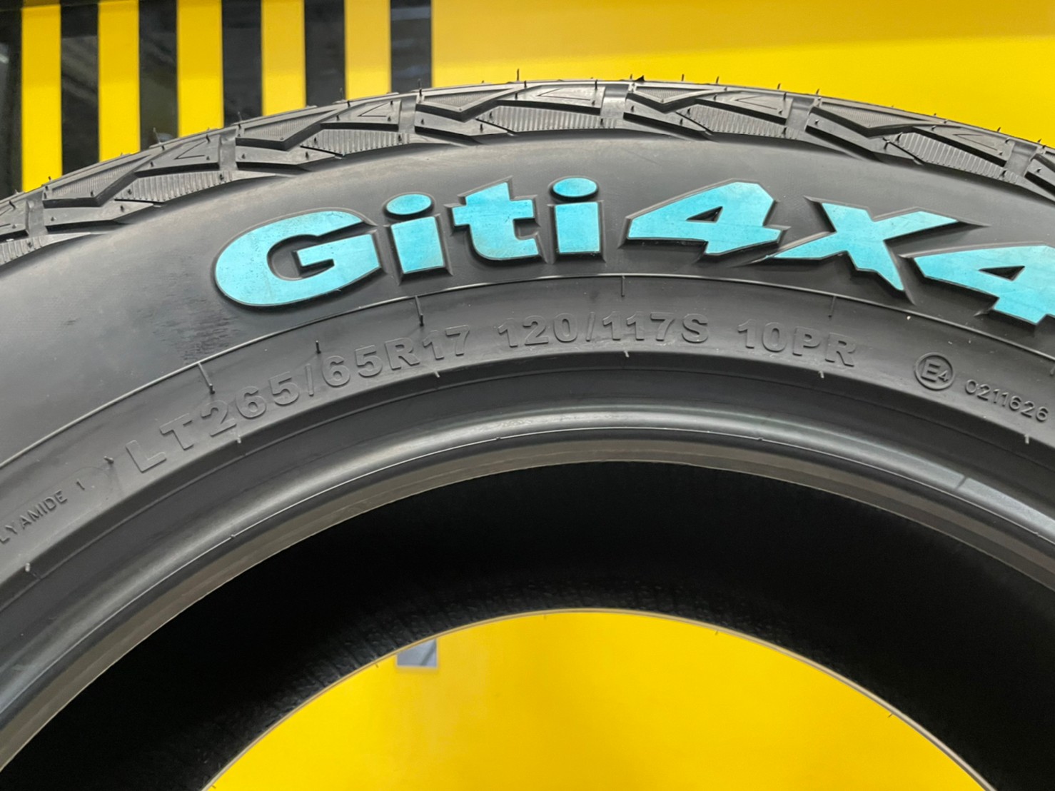 265/65R17 Giti4x4 AT71 ยางใหม่ปี2022