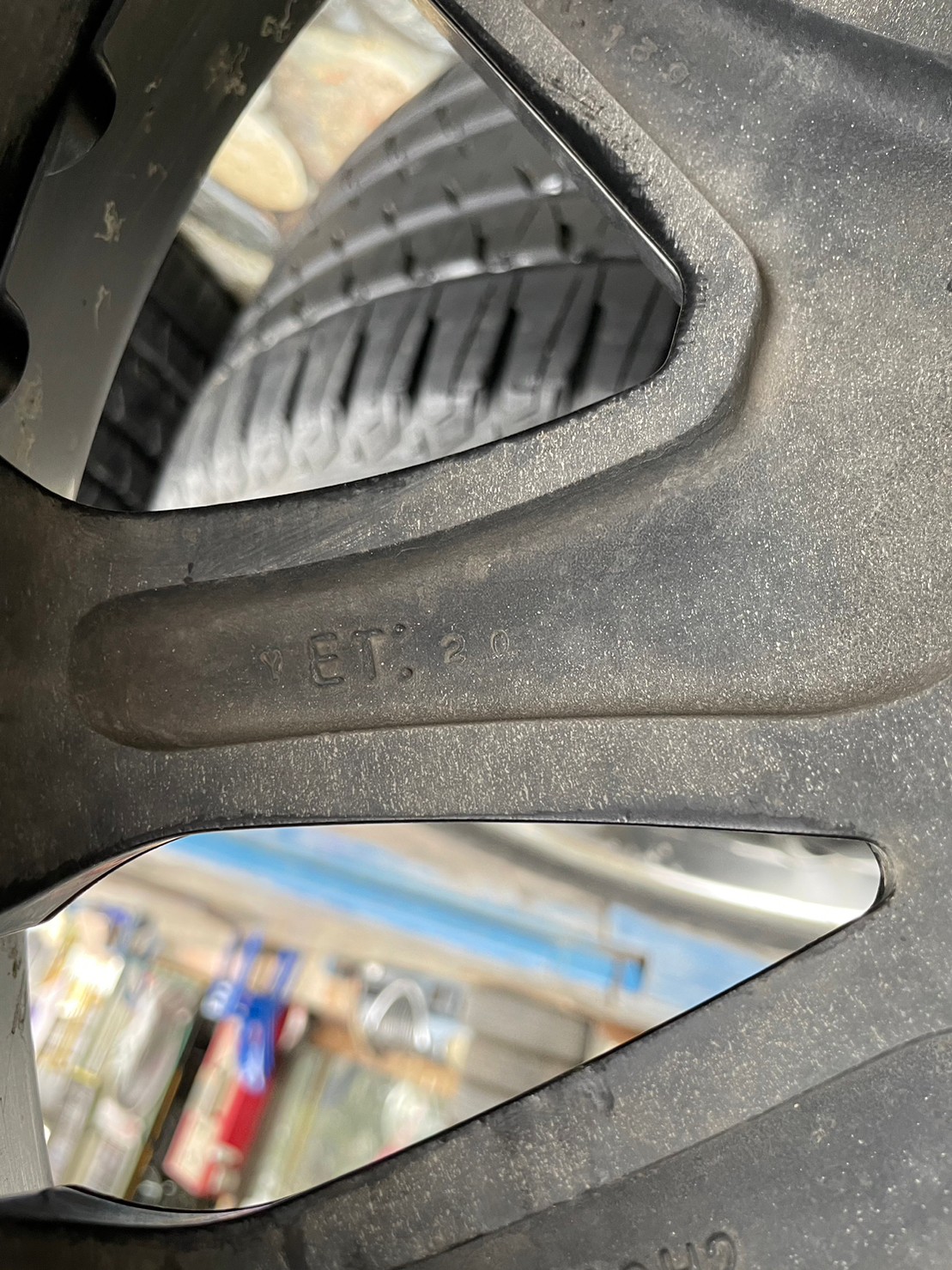 #ล้อแม็กซ์มือสองขอบ20 #Infinity 20x9 ET20 #6x139.7 สีดำขอบเงาพร้อมยาง 265/50R20 ยางปี20