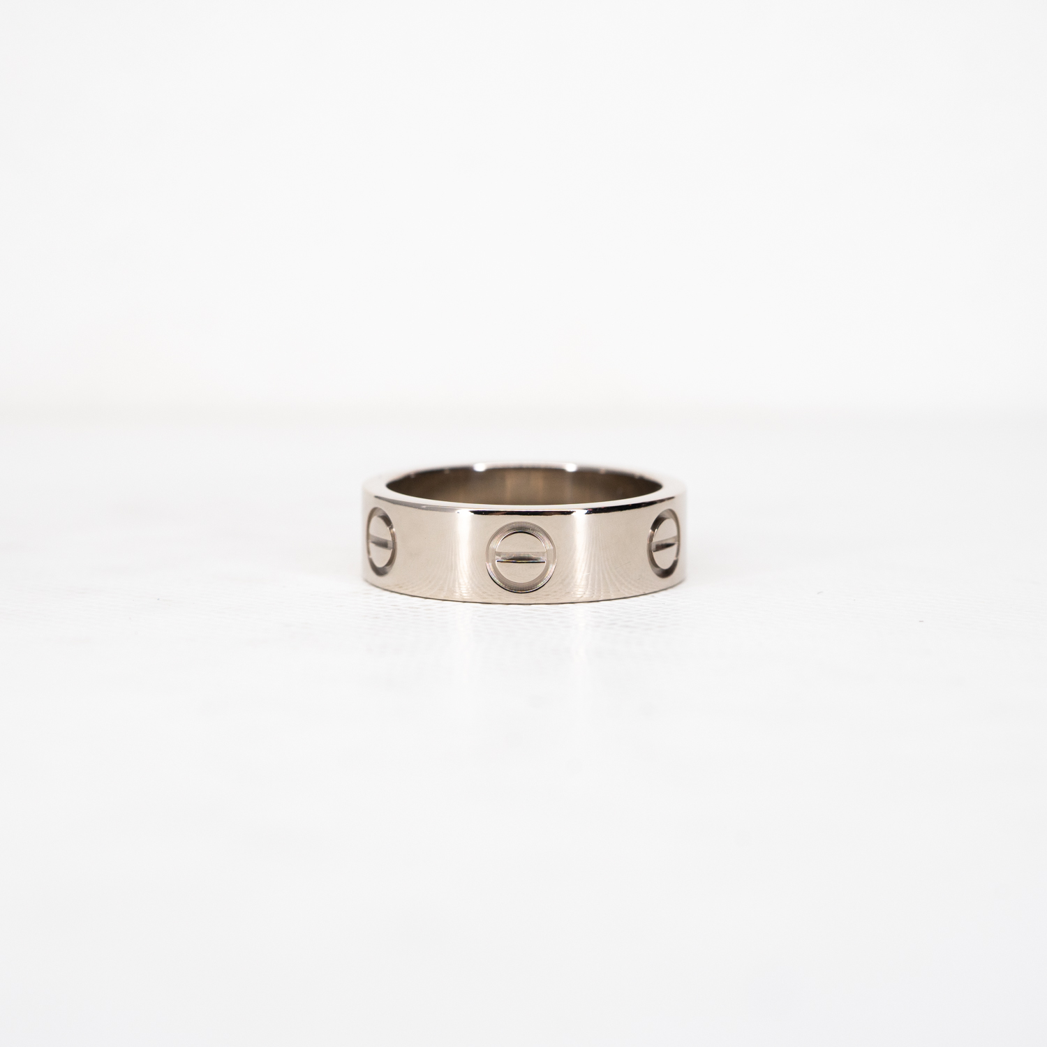 แหวน Cartier Love ทองขาว18K ไซส์ 51# (Used)