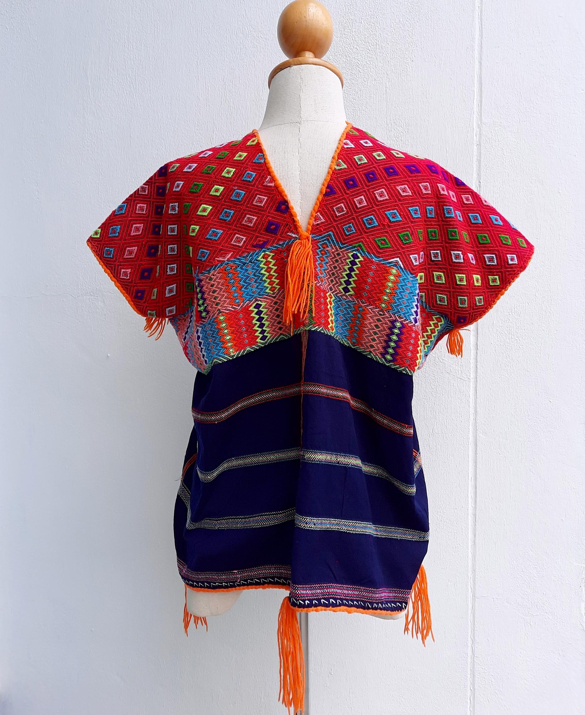 เสื้อกะเหรี่ยงโปว์ โทนแดง-ส้ม ปักแน่น