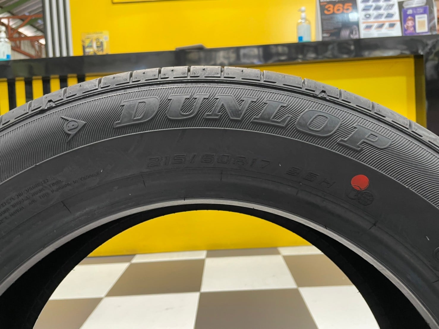 ยางใหม่ DUNLOP ENASAVE EC300+ 215/60R17 ยางใหม่ปี2023