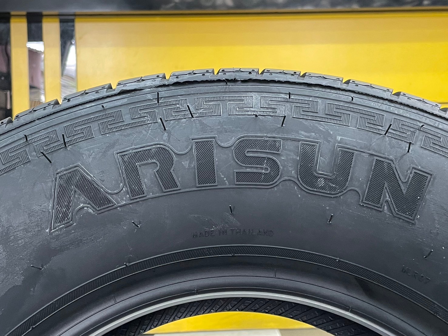 ยาง Arisun ZX15 225/75R15 ยางใหม่ปี2024 คุ้มค่า ทนทาน ผ้าใบ12ชั้น