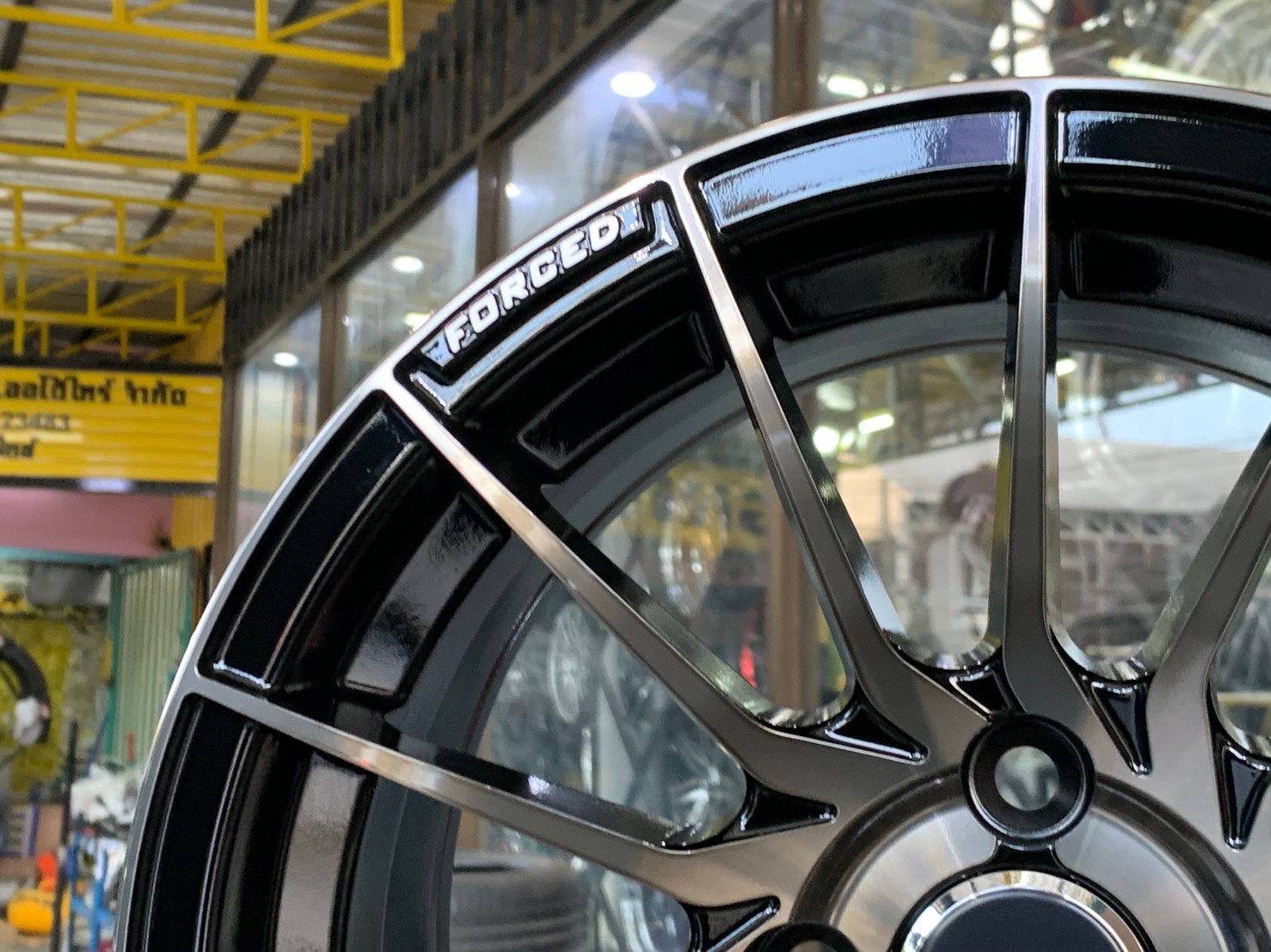 ล้อแม็กขอบ15 Model 355งานไทย SSW 4รู100 กว้าง7 ออฟ38 สีดำขอบหน้าชา