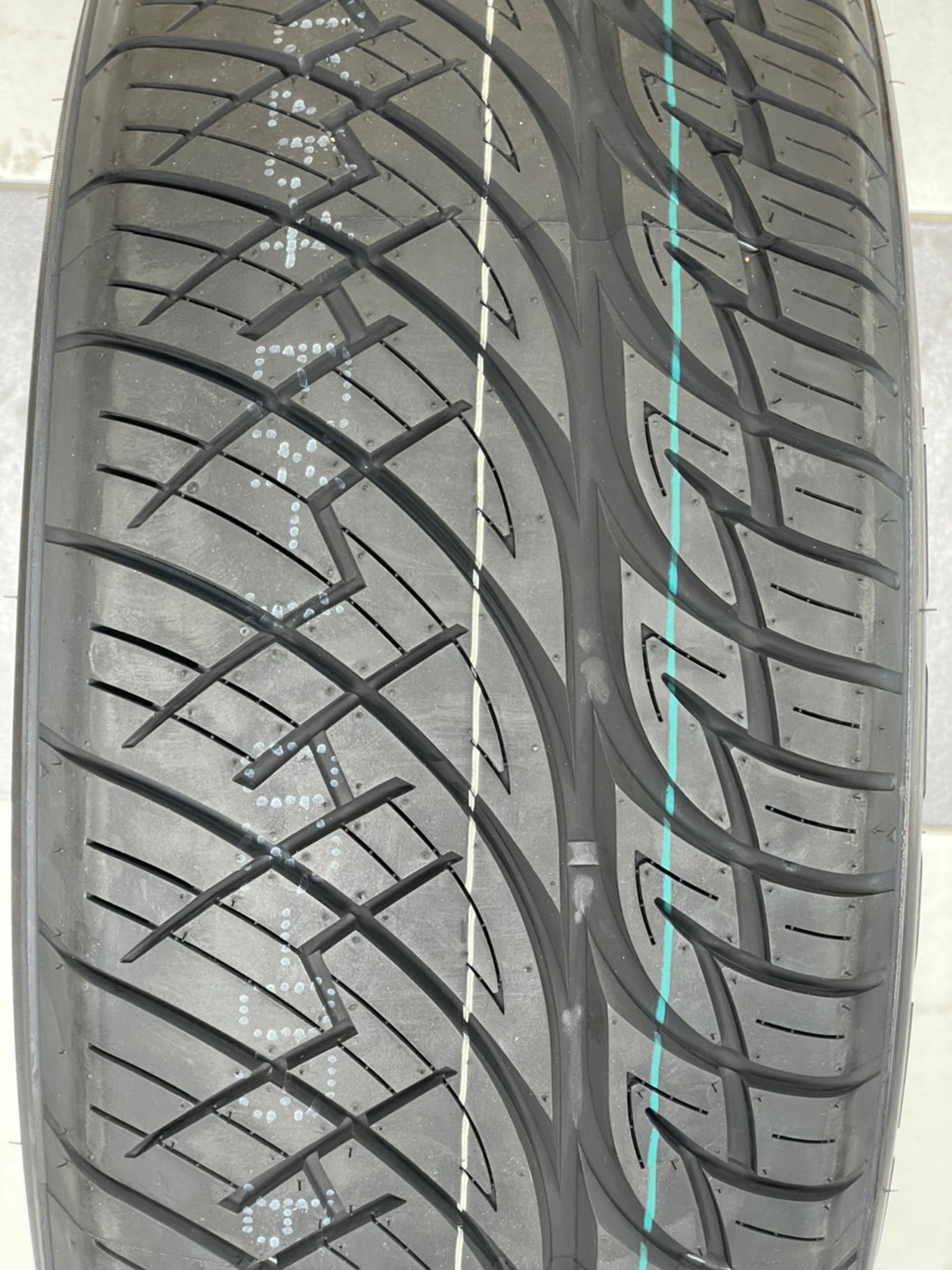 💥💥ยางใหม่ PROMOTION💥💥 DEESTONE STROMZ RS 265/50R20