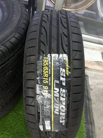 ยางใหม่คุณภาพดี Dunlop SP SPORT LM704 ขนาด 195/60R15 ยางปลายปี16