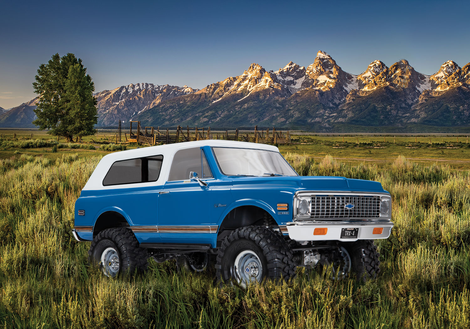 9111X Body, Chevrolet Blazer (1972), complete (blue) (includes grille, side mirrors, door handles, windshield wipers, front & rear bumpers, decals)