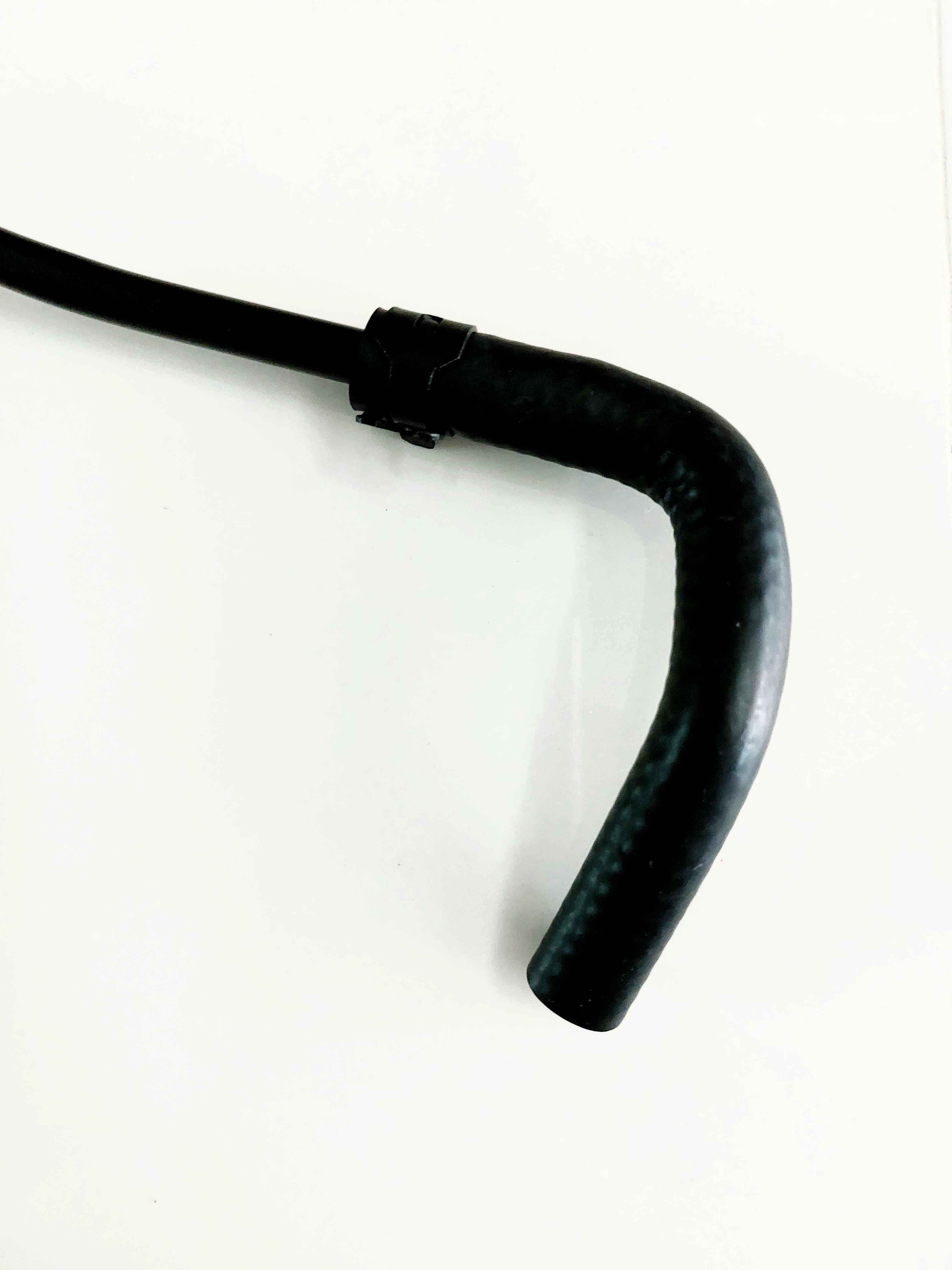 ท่อน้ำจากเสื้อวาว์ลน้ำ ไปปีกผีเสื้อ (CRUZE1.8