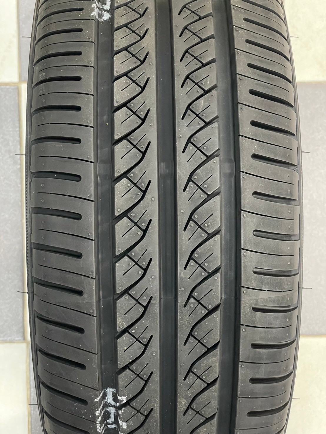 ยางใหม่โยโกฮาม่า YOKOHAMA A.Drive AA01 195/55R15 ยางใหม่ปี2024