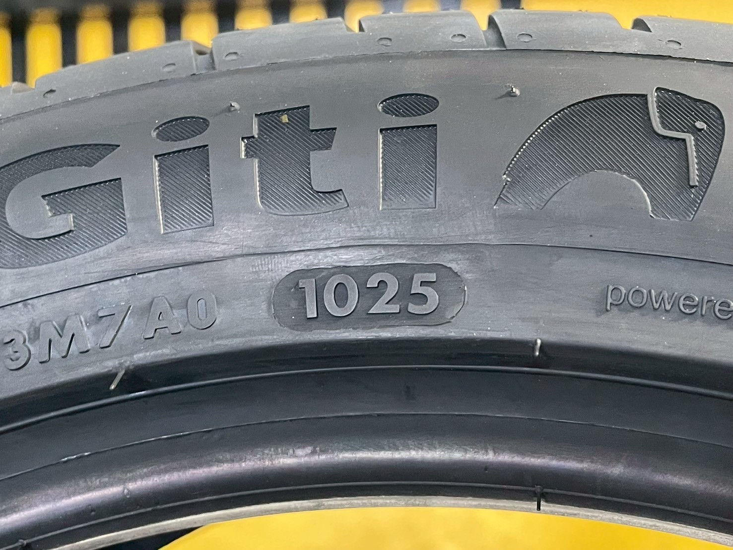 ยางGITI SportS2 225/45R17 ยางใหม่ปี2025